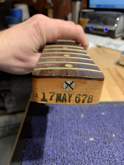 Fender Mustang Bass Dakota Red 1967 Bass Guitars / Short Scale