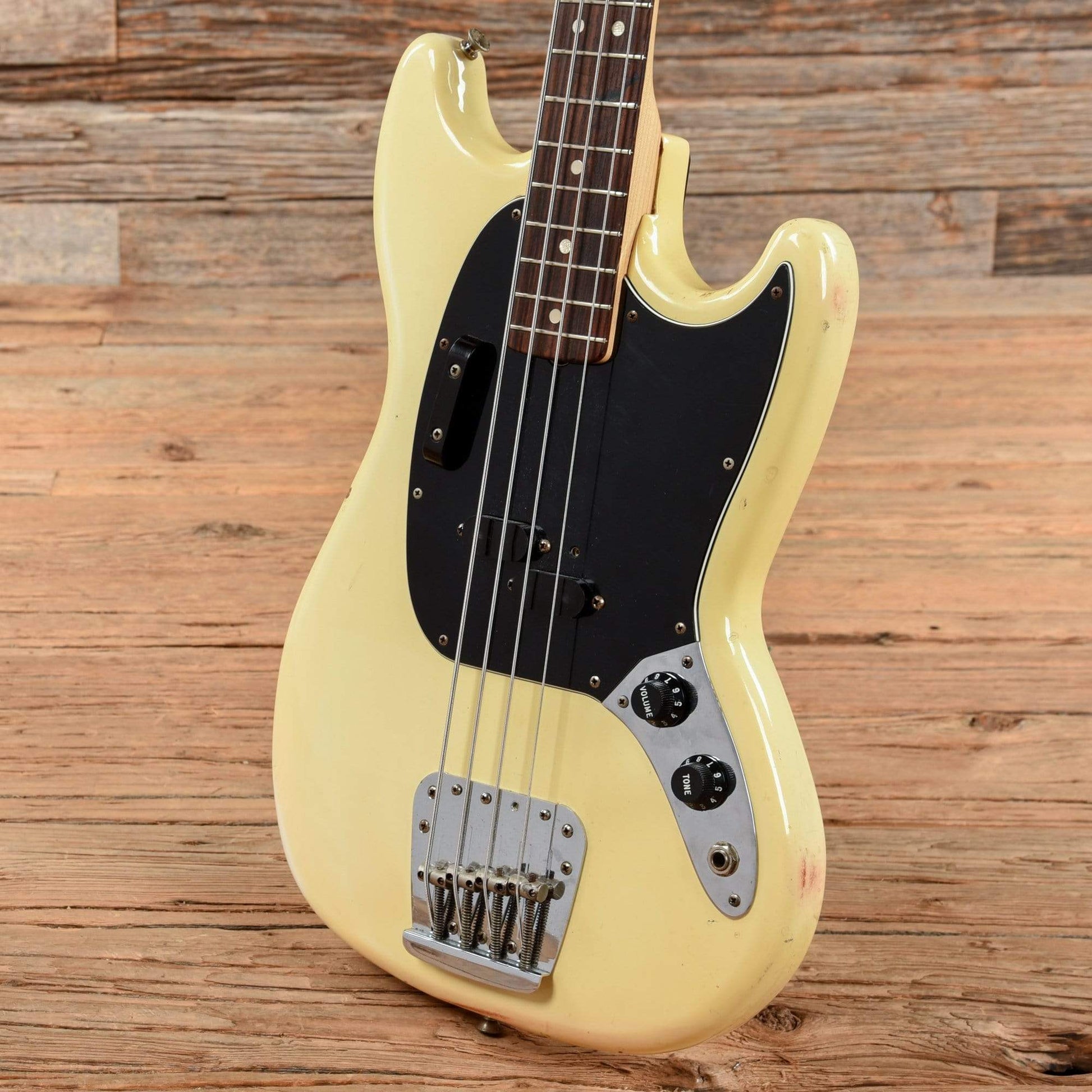 Fender Mustang Bass Olympic White 1978 Bass Guitars / Short Scale