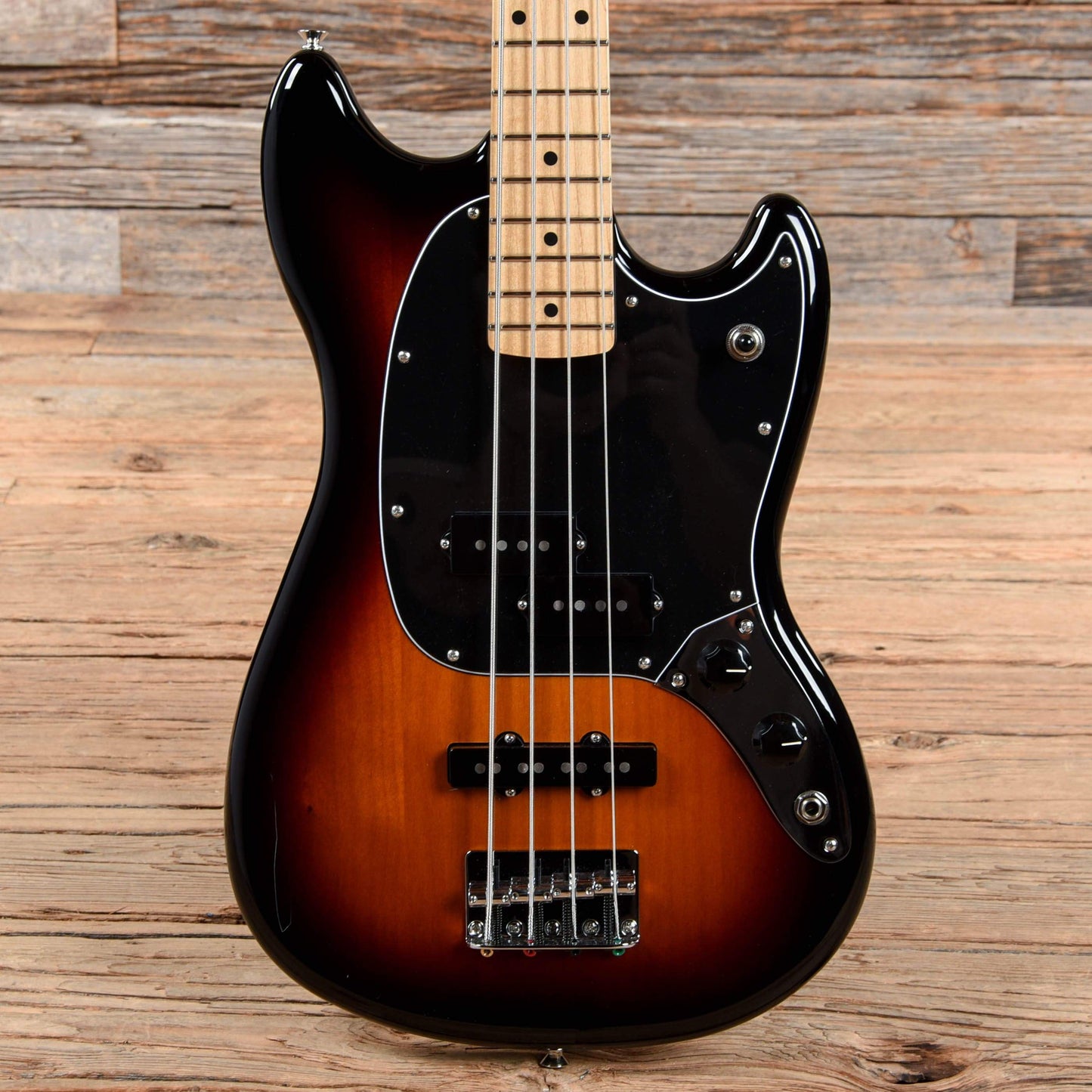 Fender Player Mustang Bass PJ 3-Color Sunburst w/3-Ply Black Pickguard (CME Exclusive) Bass Guitars / Short Scale