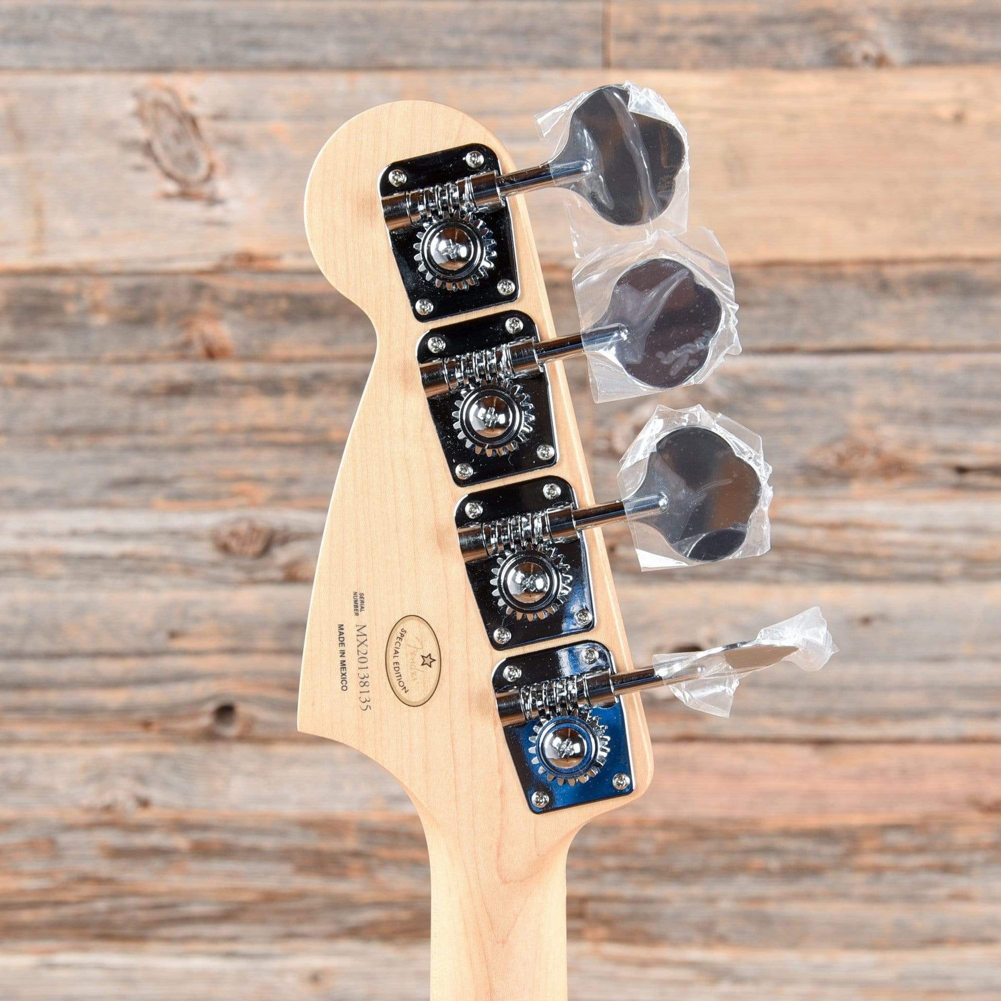 Fender Player Mustang Bass PJ Shell Pink w/3-Ply Mint Pickguard Bass Guitars / Short Scale