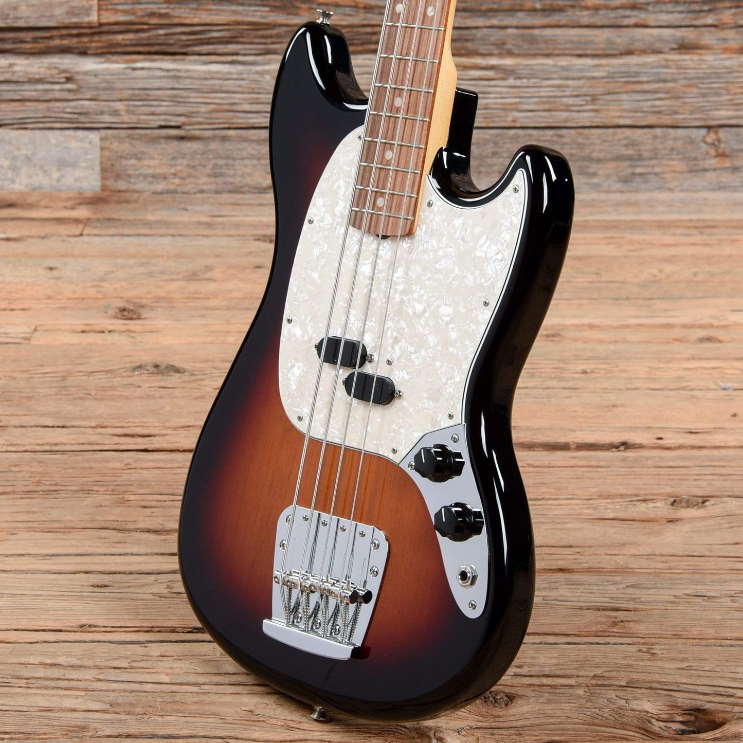 Fender Vintera '60s Mustang Bass 3-Tone Sunburst Bass Guitars / Short Scale