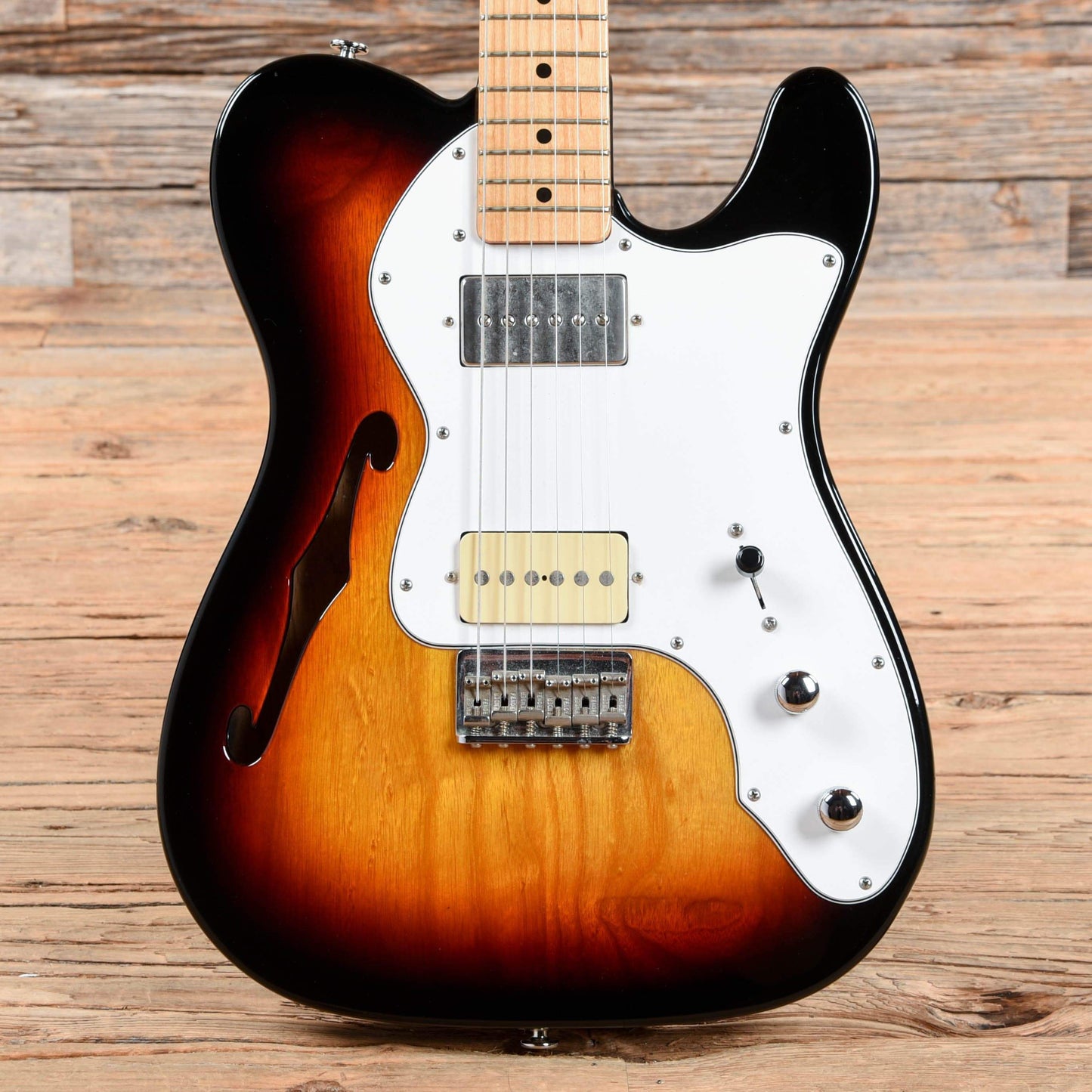 Fender Classic Series '72 Telecaster Thinline Sunburst 2000 Electric Guitars / Semi-Hollow