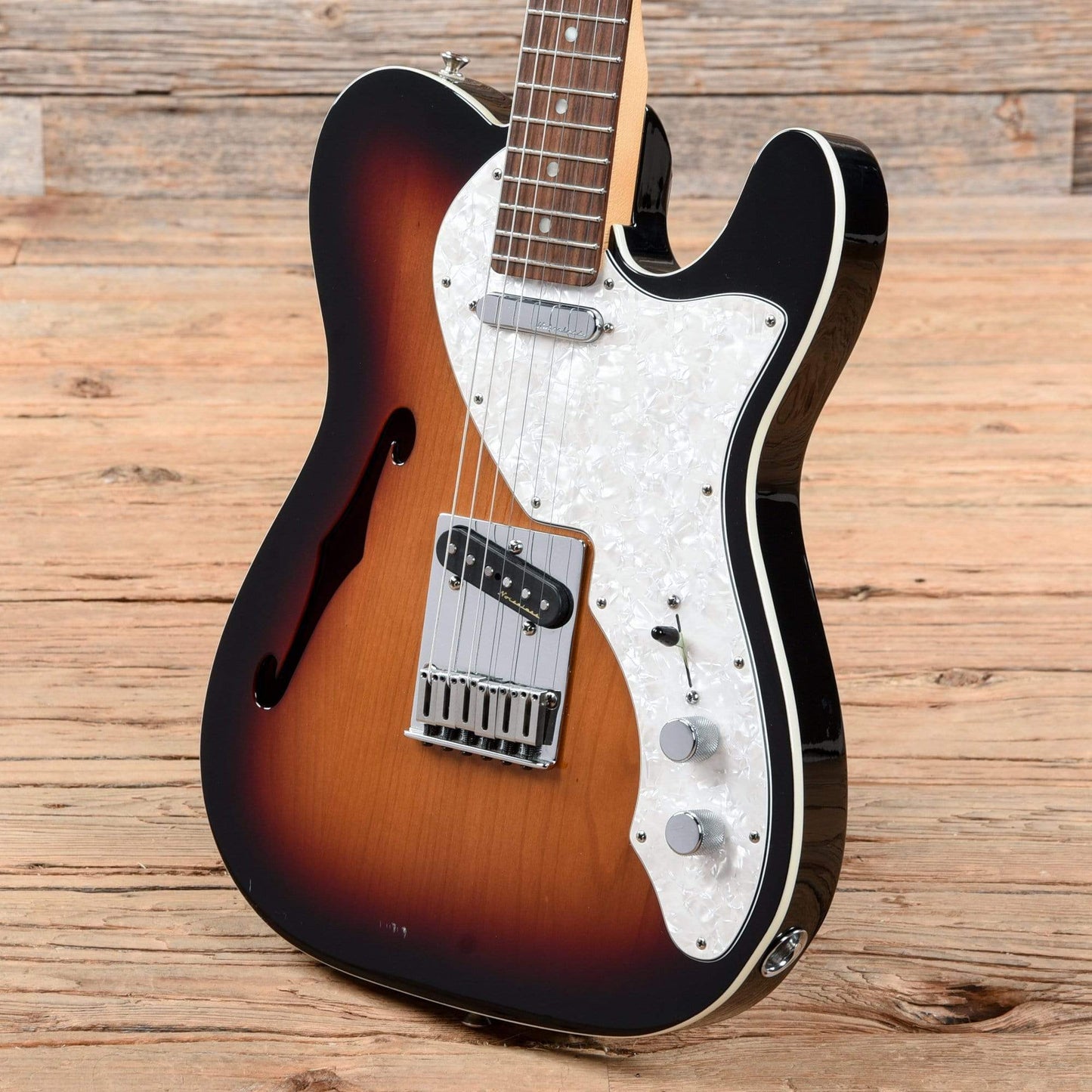 Fender Deluxe Telecaster Thinline Sunburst 2016 Electric Guitars / Semi-Hollow