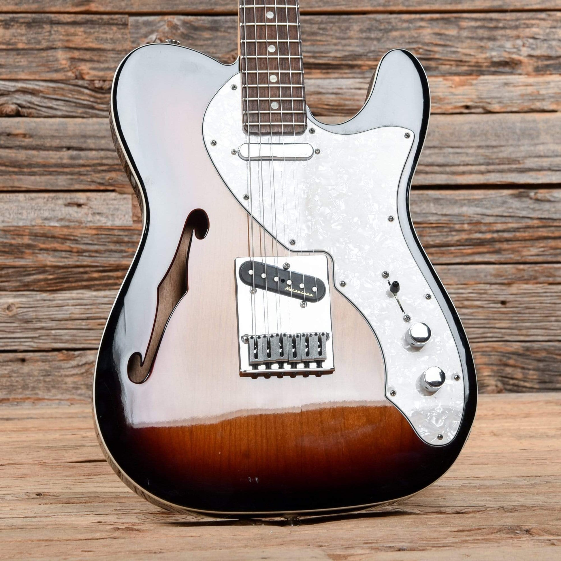 Fender Deluxe Telecaster Thinline Sunburst 2016 Electric Guitars / Semi-Hollow