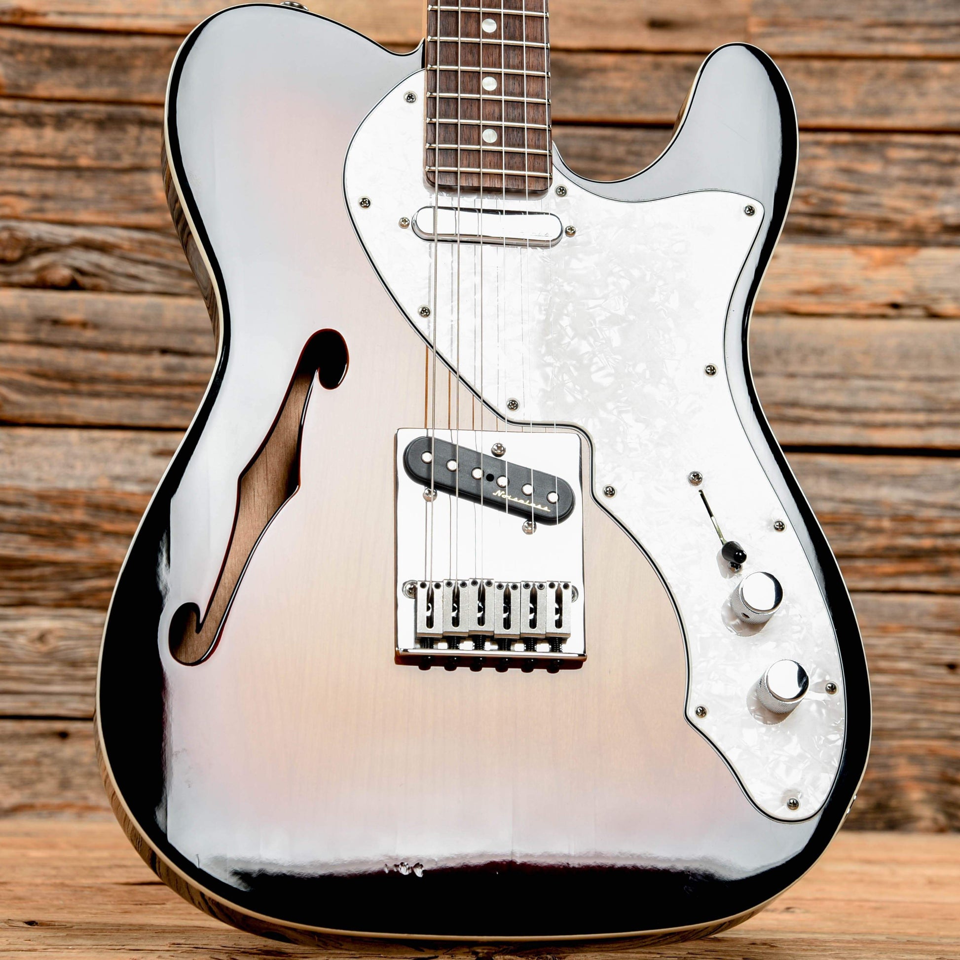 Fender Fender Deluxe Thinline Telecaster Sunburst 2016 Electric Guitars / Semi-Hollow