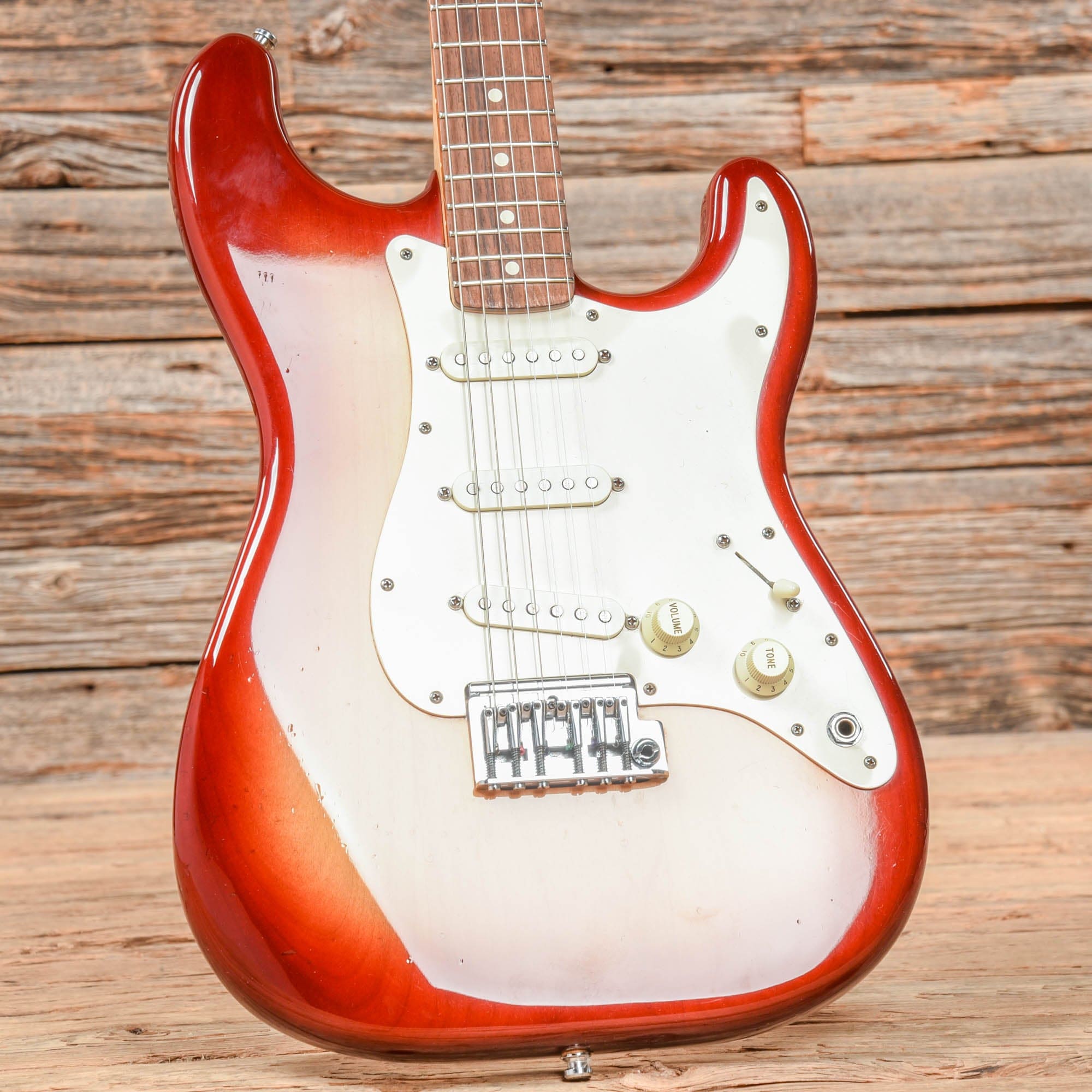 Fender 2-Knob Standard Stratocaster Sunburst 1983 Electric Guitars / Solid Body