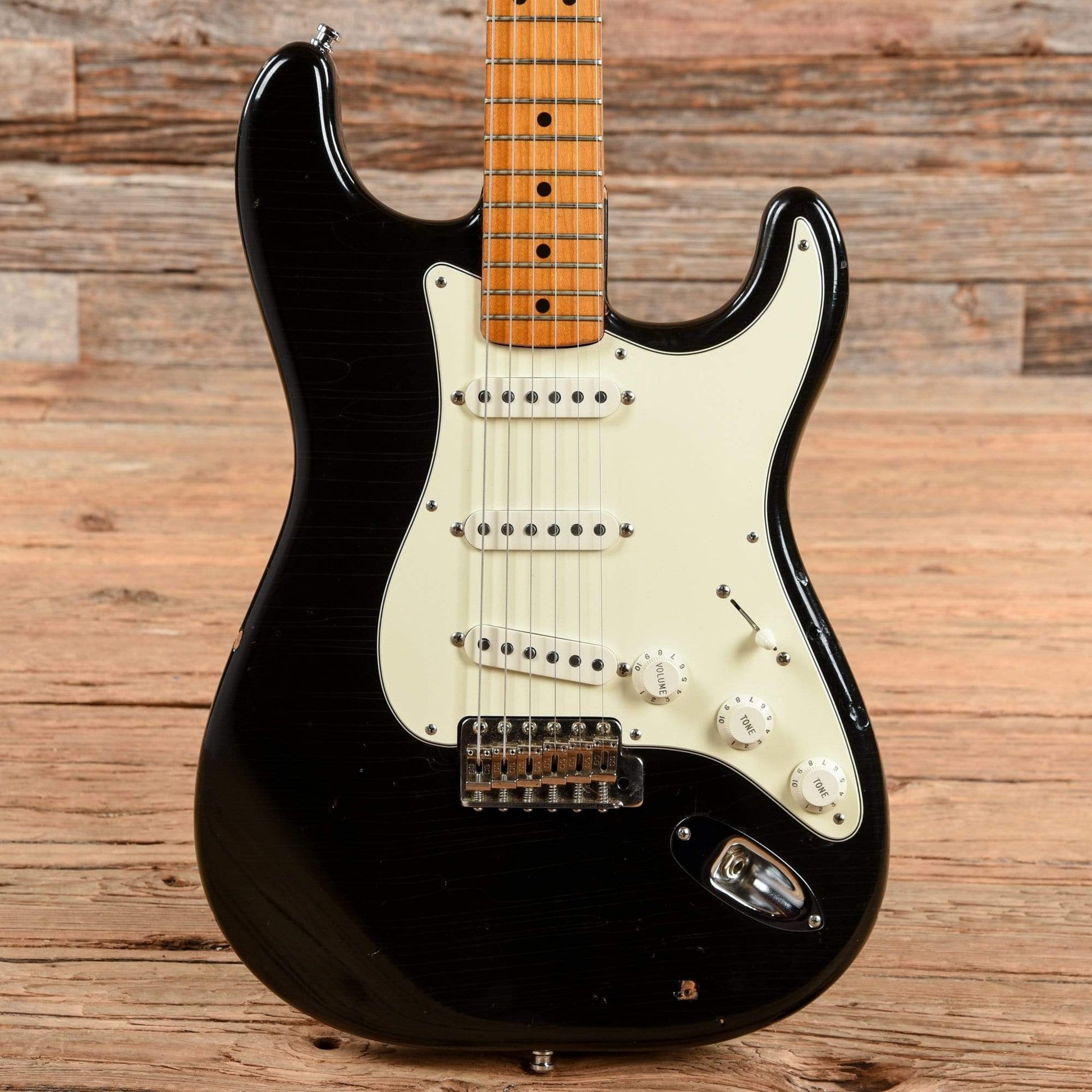 Fender '57 Stratocaster Fullerton Reissue Black 1982 Electric Guitars / Solid Body