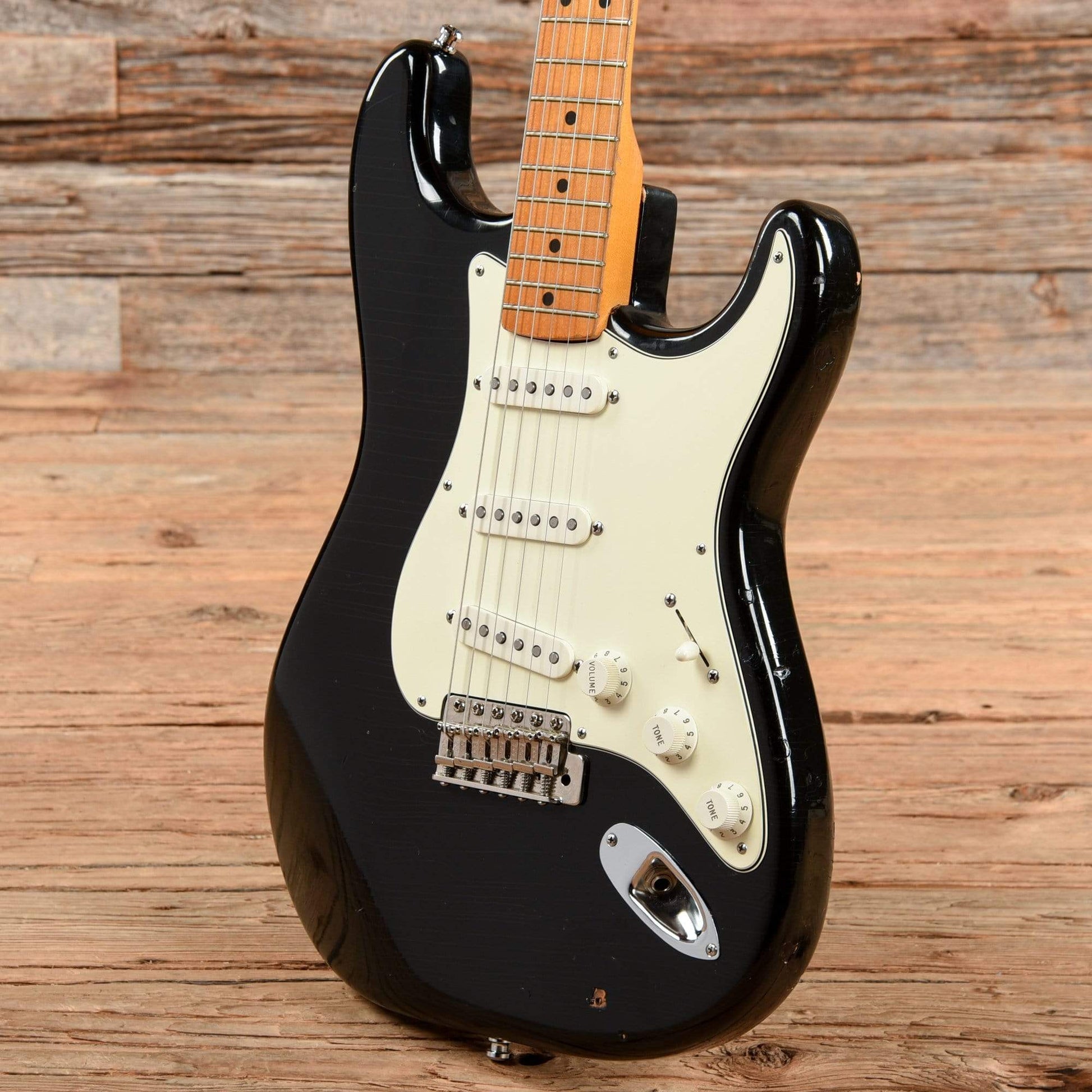 Fender '57 Stratocaster Fullerton Reissue Black 1982 Electric Guitars / Solid Body
