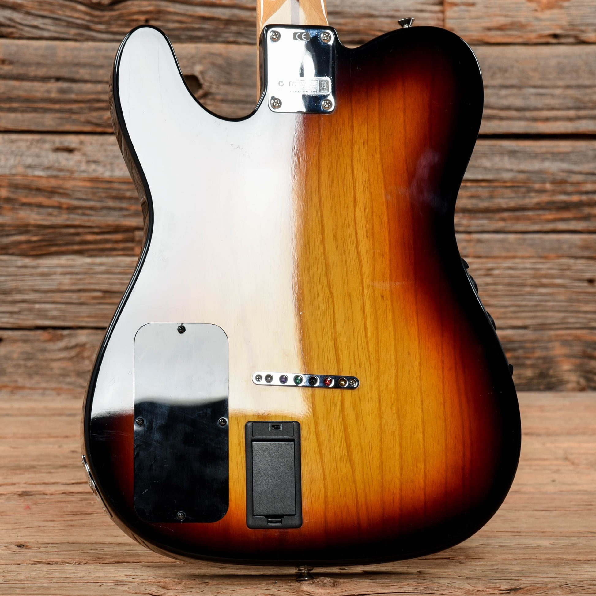 Fender Acoustasonic Series Telecaster 3-Color Sunburst 2010 Electric Guitars / Solid Body