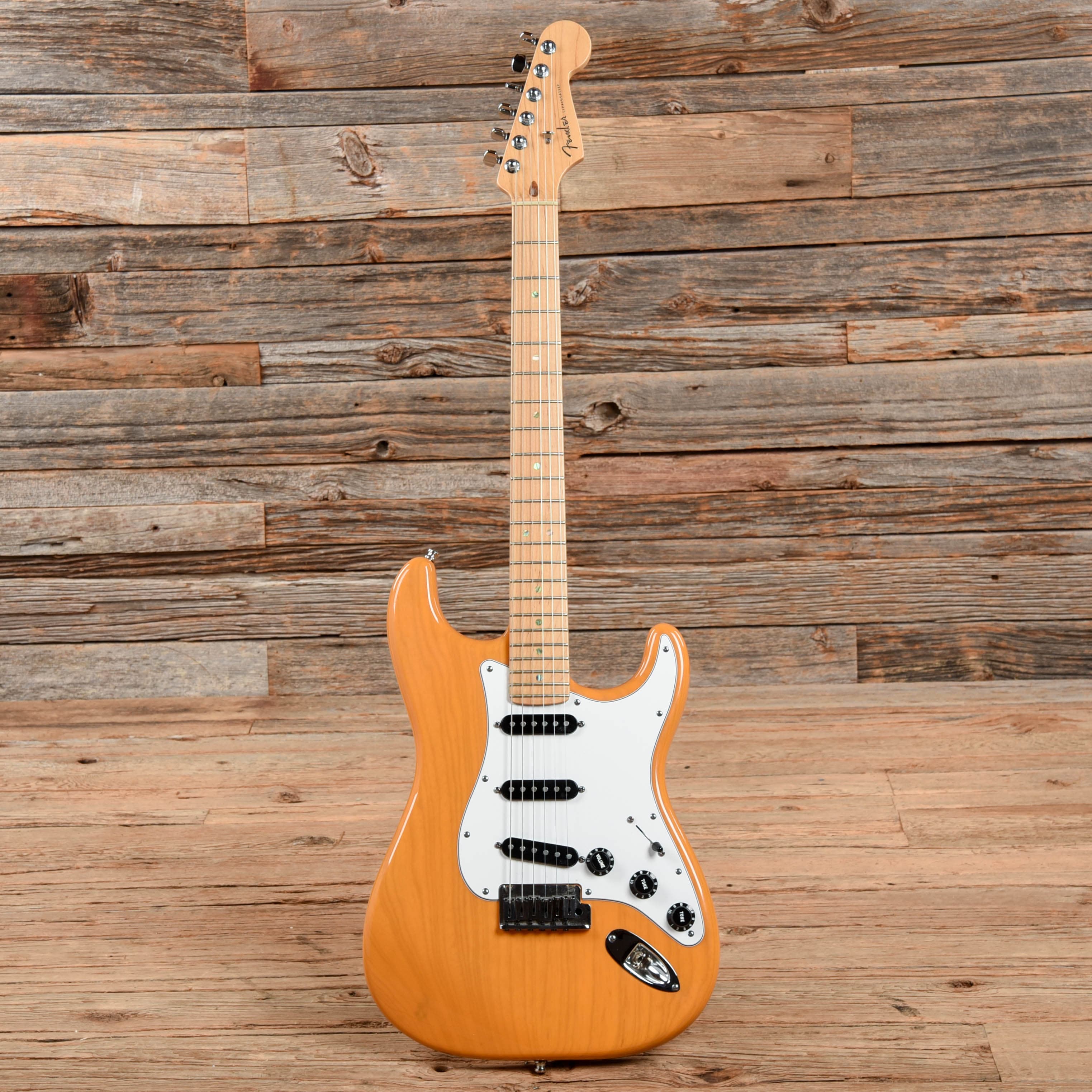 Fender American Deluxe Ash Stratocaster Vintage Blonde 2005 Electric Guitars / Solid Body