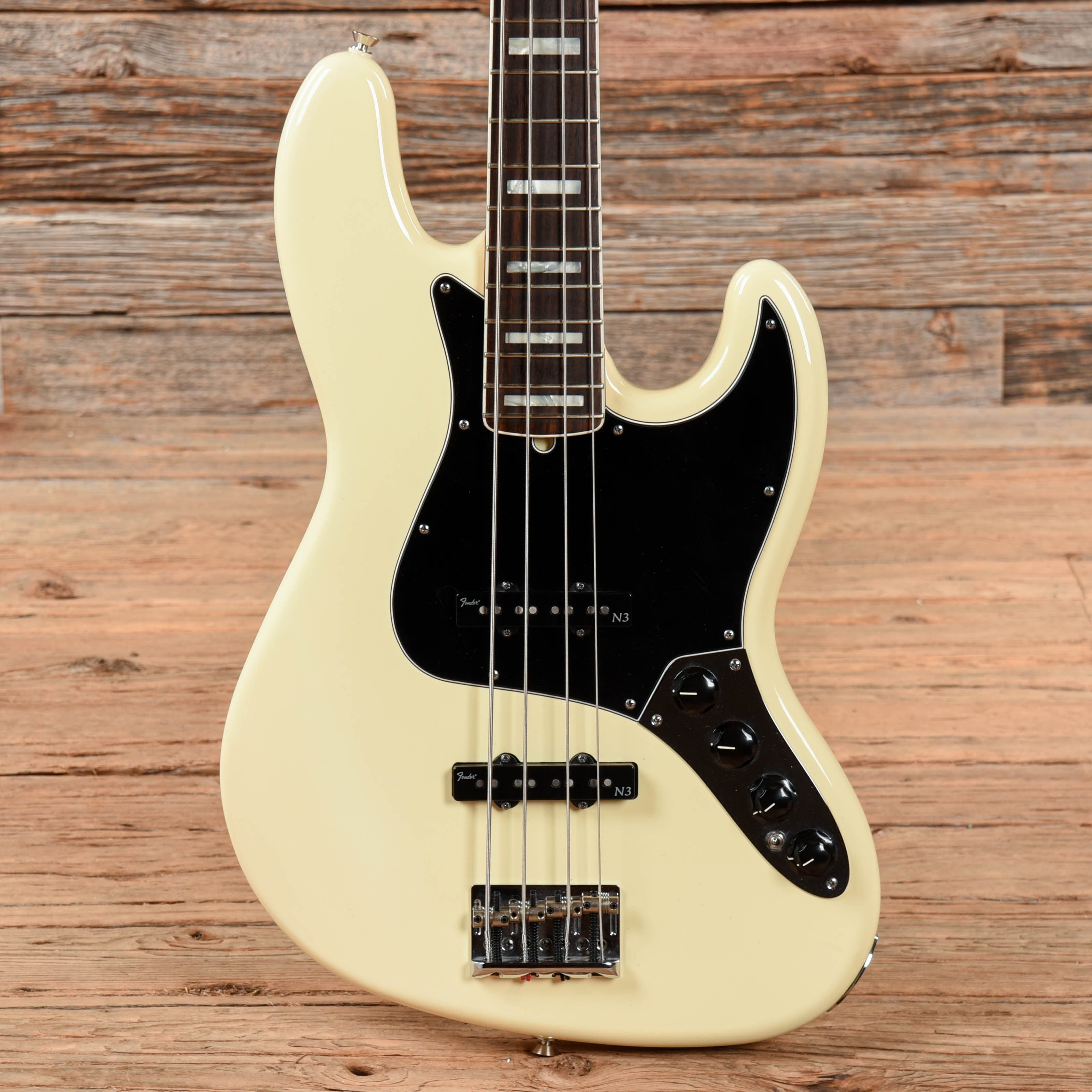 Fender American Deluxe Jazz Bass Olympic White 2013 – Chicago 