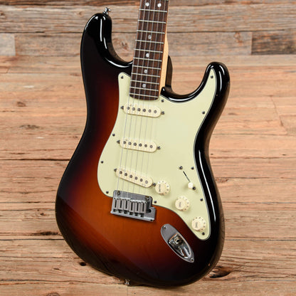 Fender American Deluxe Stratocaster 3-Tone Sunburst 2011 Electric Guitars / Solid Body
