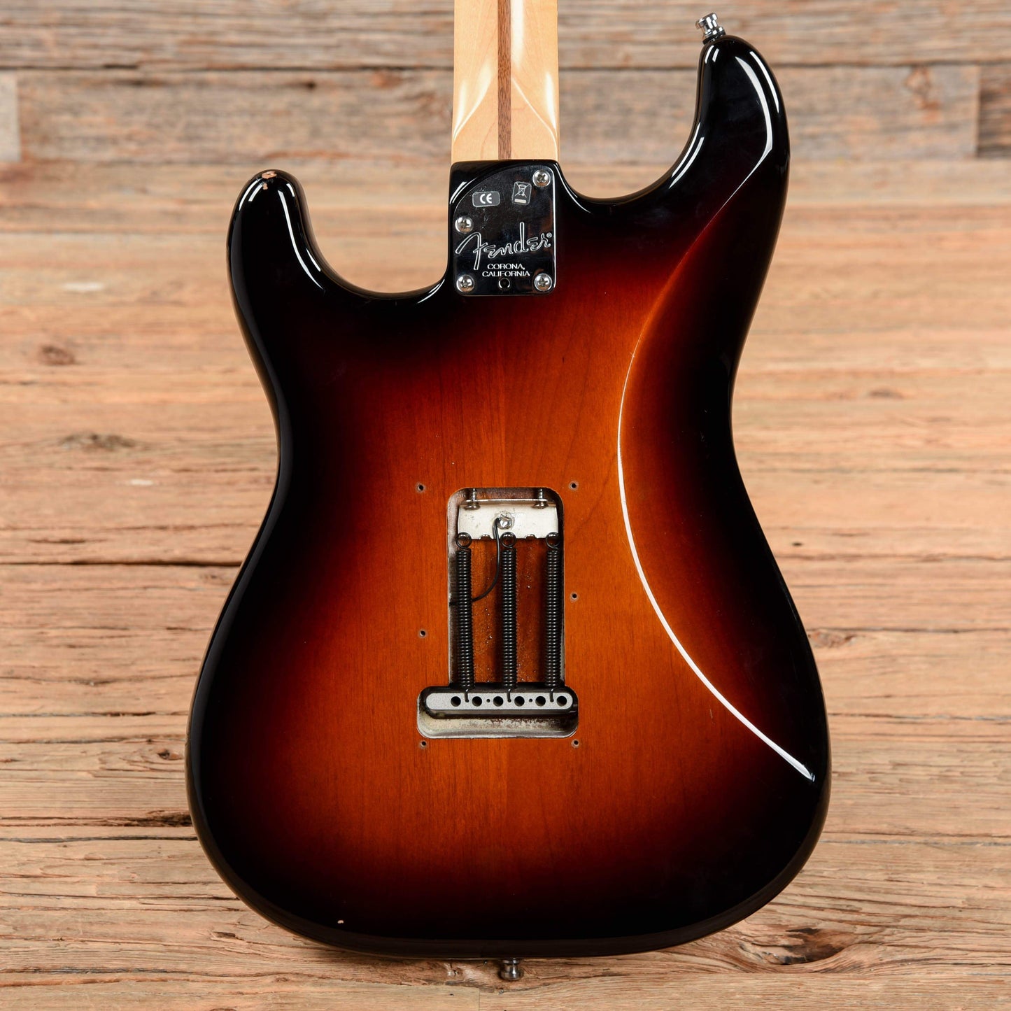 Fender American Deluxe Stratocaster 3-Tone Sunburst 2011 Electric Guitars / Solid Body