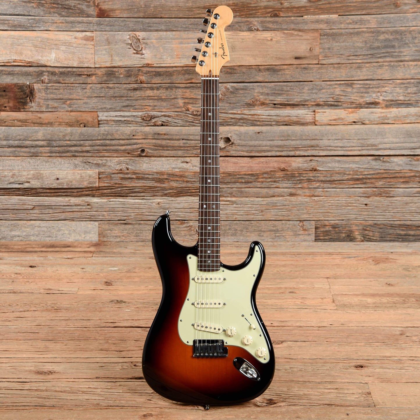 Fender American Deluxe Stratocaster 3-Tone Sunburst 2011 Electric Guitars / Solid Body