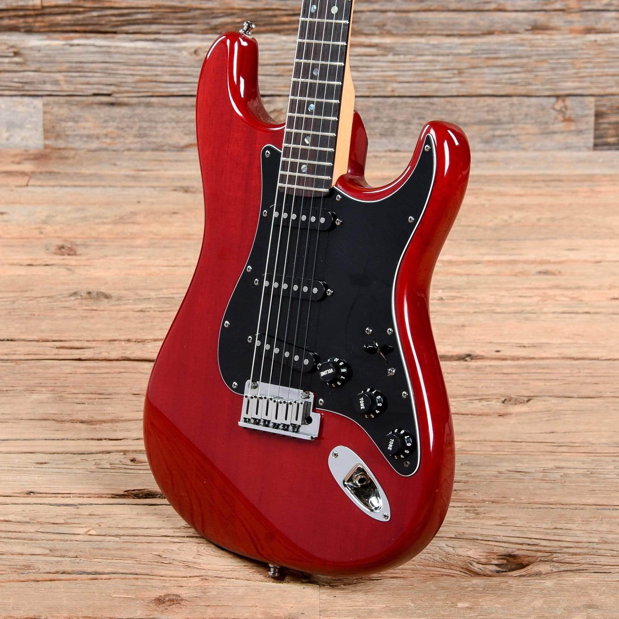 Fender American Deluxe Stratocaster Crimson Red 2004 – Chicago