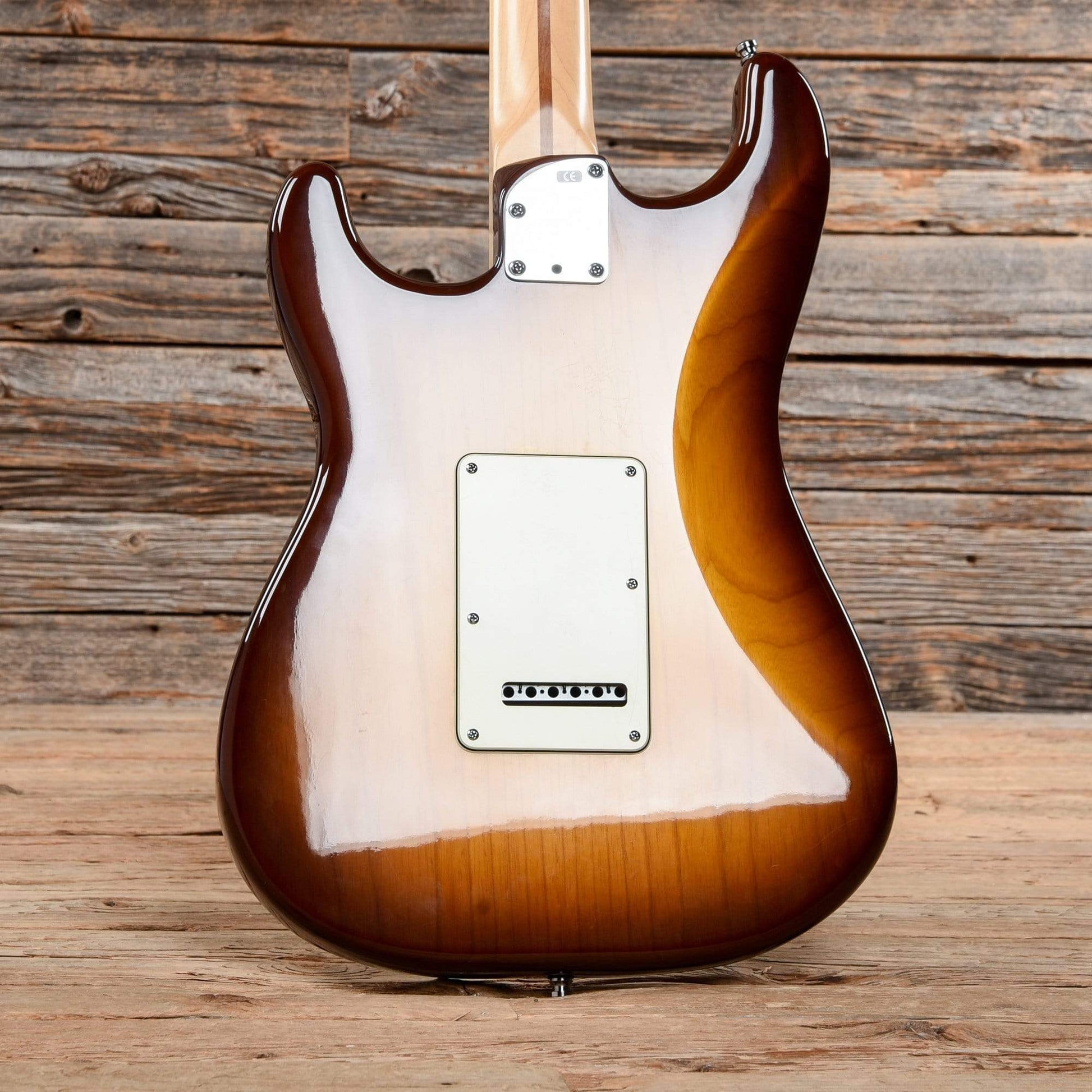 Fender American Deluxe Stratocaster Sunburst 2004 Electric Guitars / Solid Body