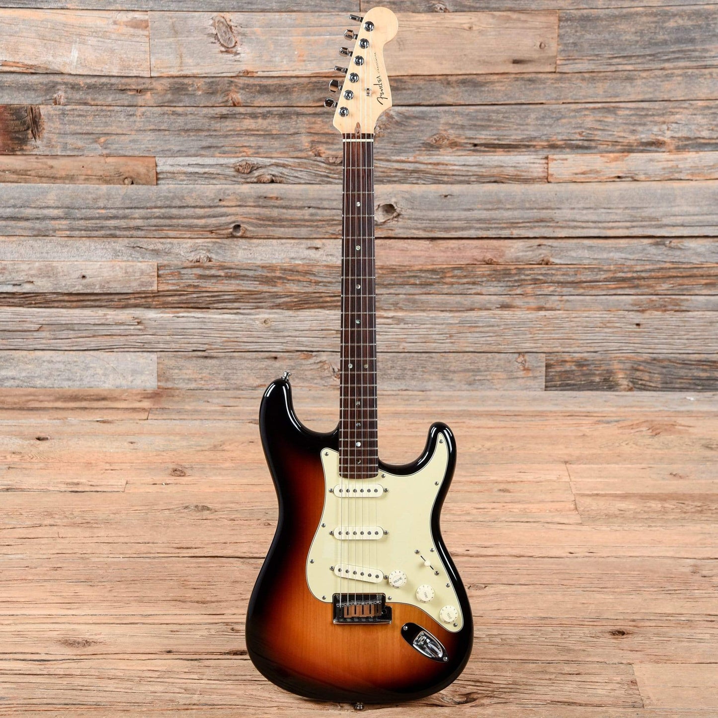 Fender American Deluxe Stratocaster Sunburst 2005 Electric Guitars / Solid Body