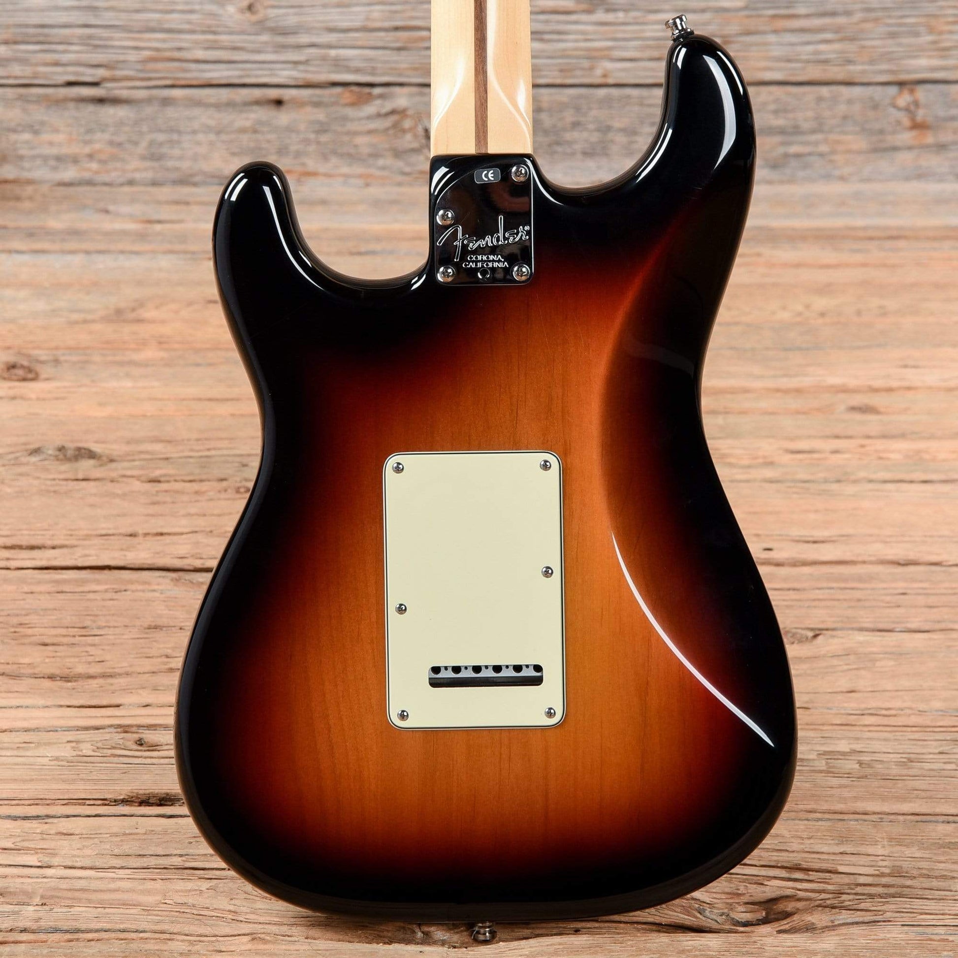 Fender American Deluxe Stratocaster Sunburst 2005 Electric Guitars / Solid Body