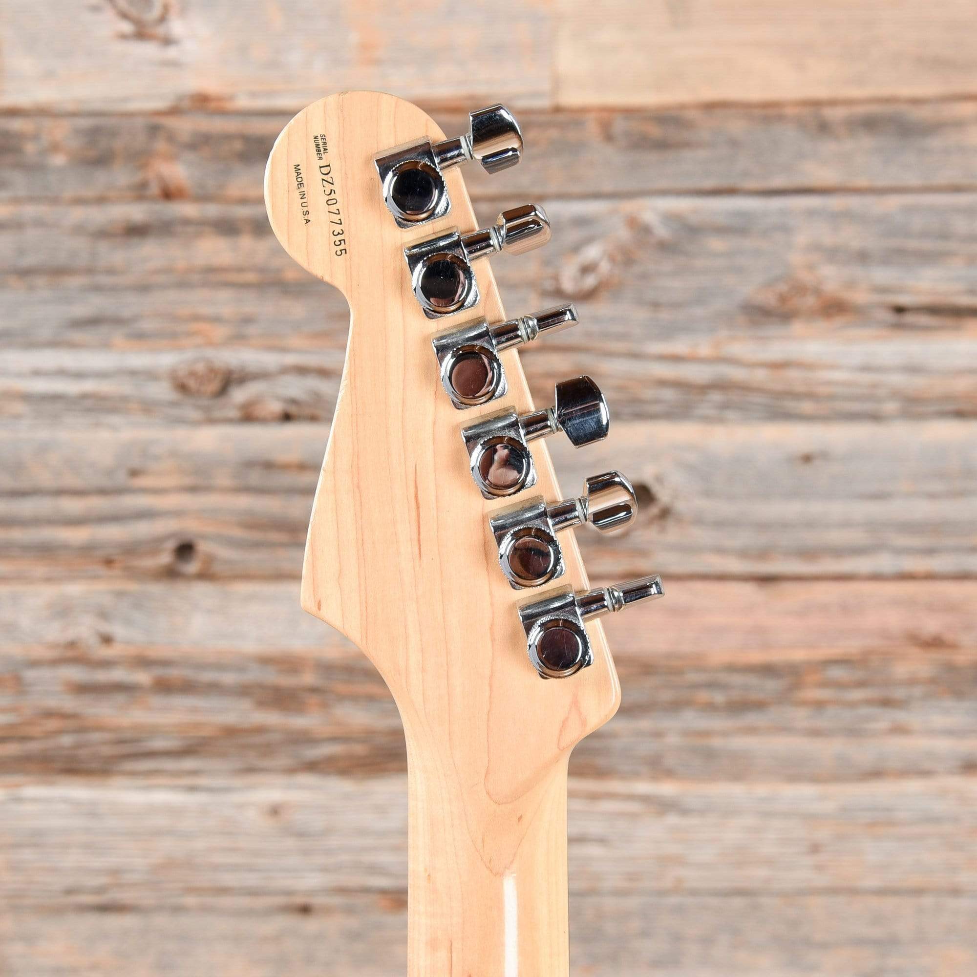 Fender American Deluxe Stratocaster Sunburst 2005 Electric Guitars / Solid Body