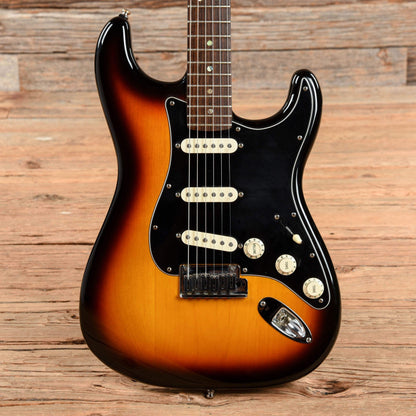 Fender American Deluxe Stratocaster Sunburst 2006 Electric Guitars / Solid Body