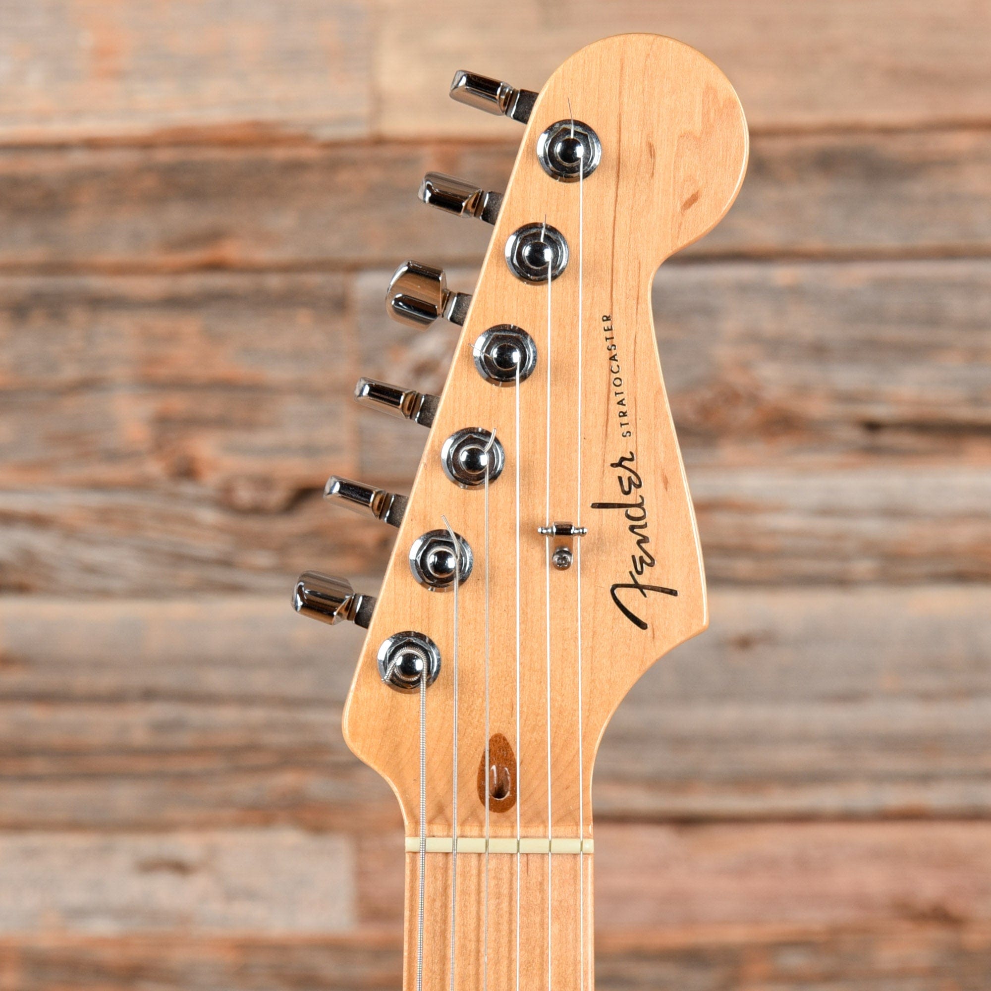 Fender American Deluxe Stratocaster V Neck Sunburst 2005 Electric Guitars / Solid Body