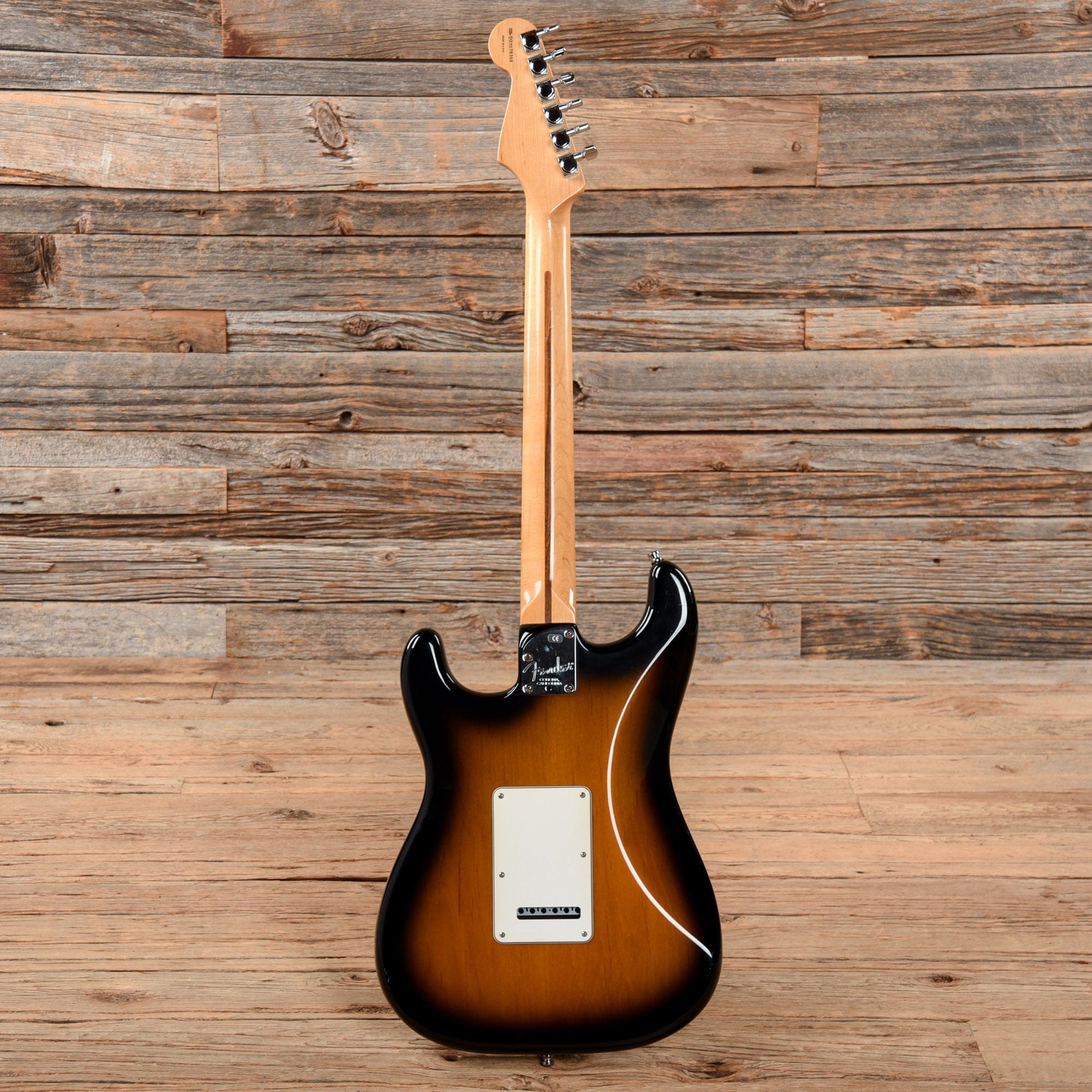 Fender American Deluxe Stratocaster V Neck Sunburst 2005 Electric Guitars / Solid Body