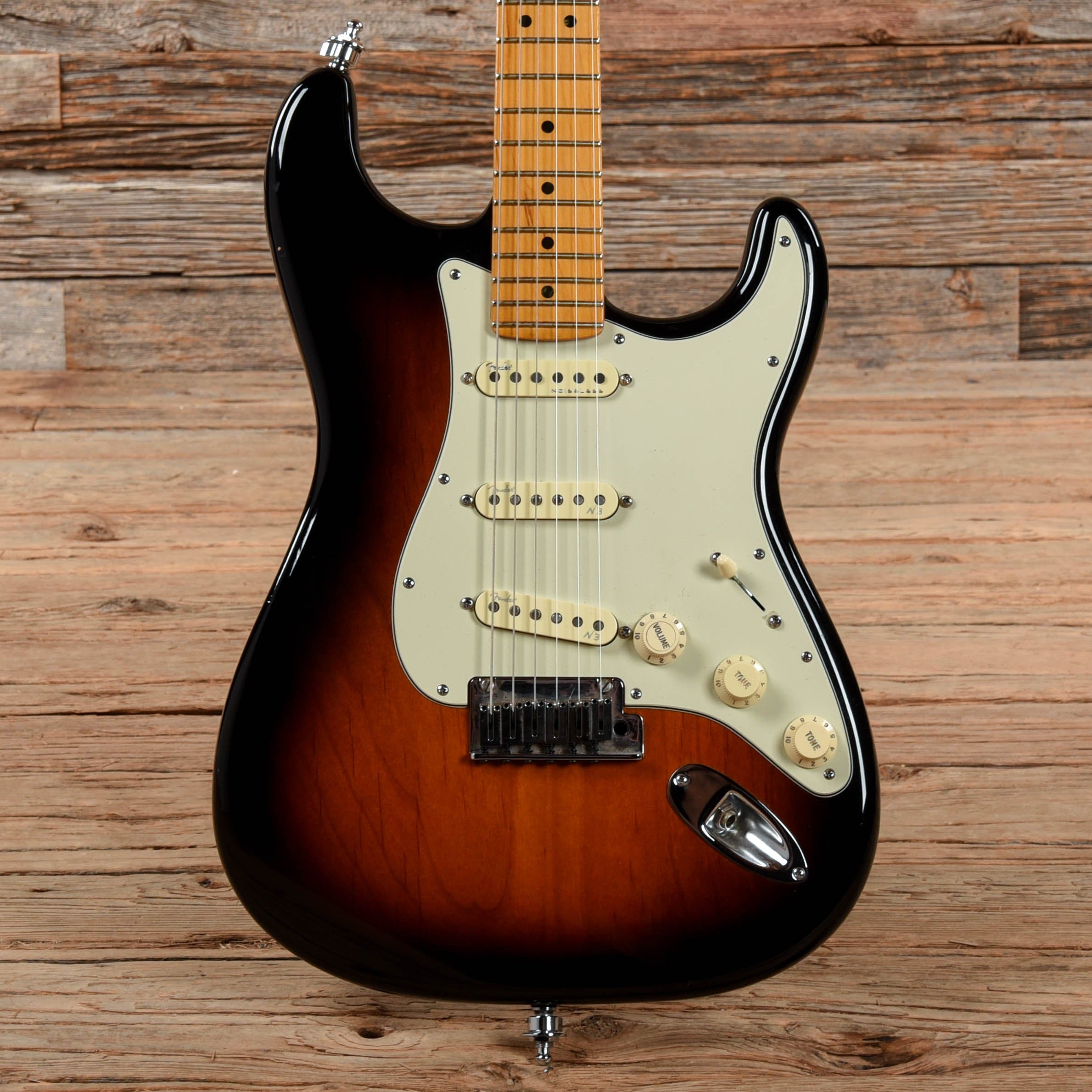 Fender American Deluxe Stratocaster V-Neck Sunburst 2014 – Chicago