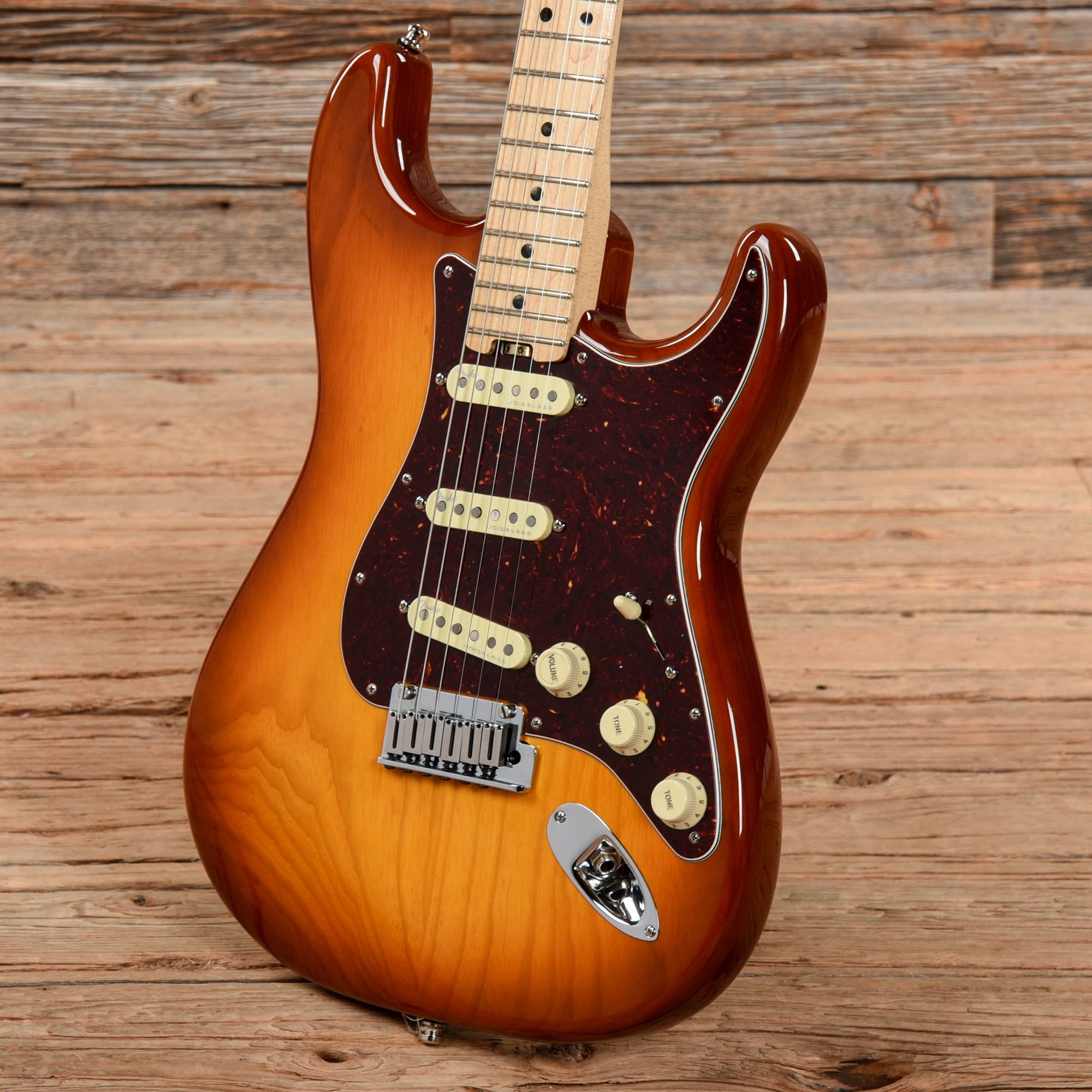 Fender American Elite Stratocaster Tobacco Sunburst 2018 Chicago