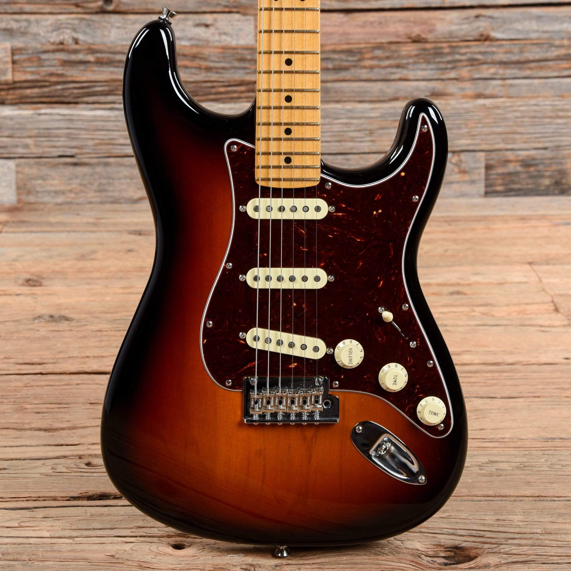 Fender American Pro II Stratocaster 3-Color Sunburst 2020 Electric Guitars / Solid Body