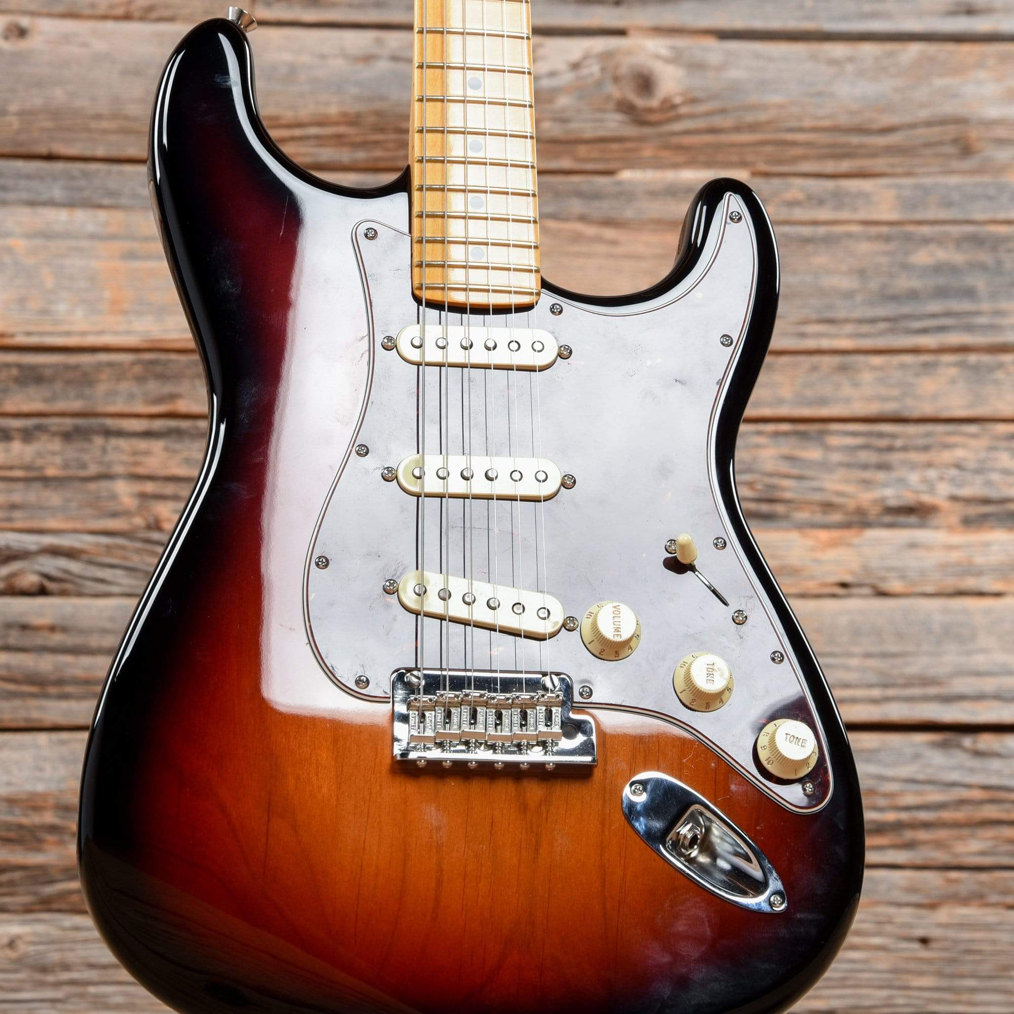 Fender American Pro II Stratocaster 3-Color Sunburst 2020 Electric Guitars / Solid Body