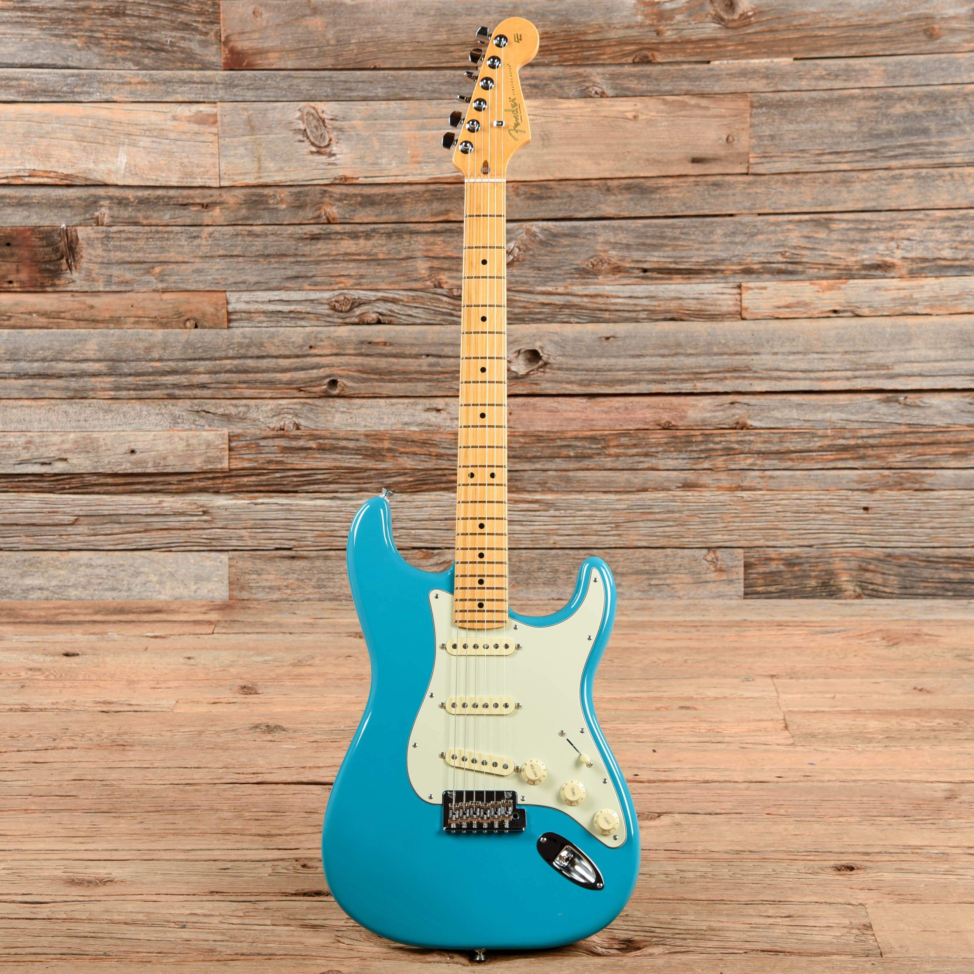 Fender American Pro II Stratocaster Miami Blue 2020 Electric Guitars / Solid Body