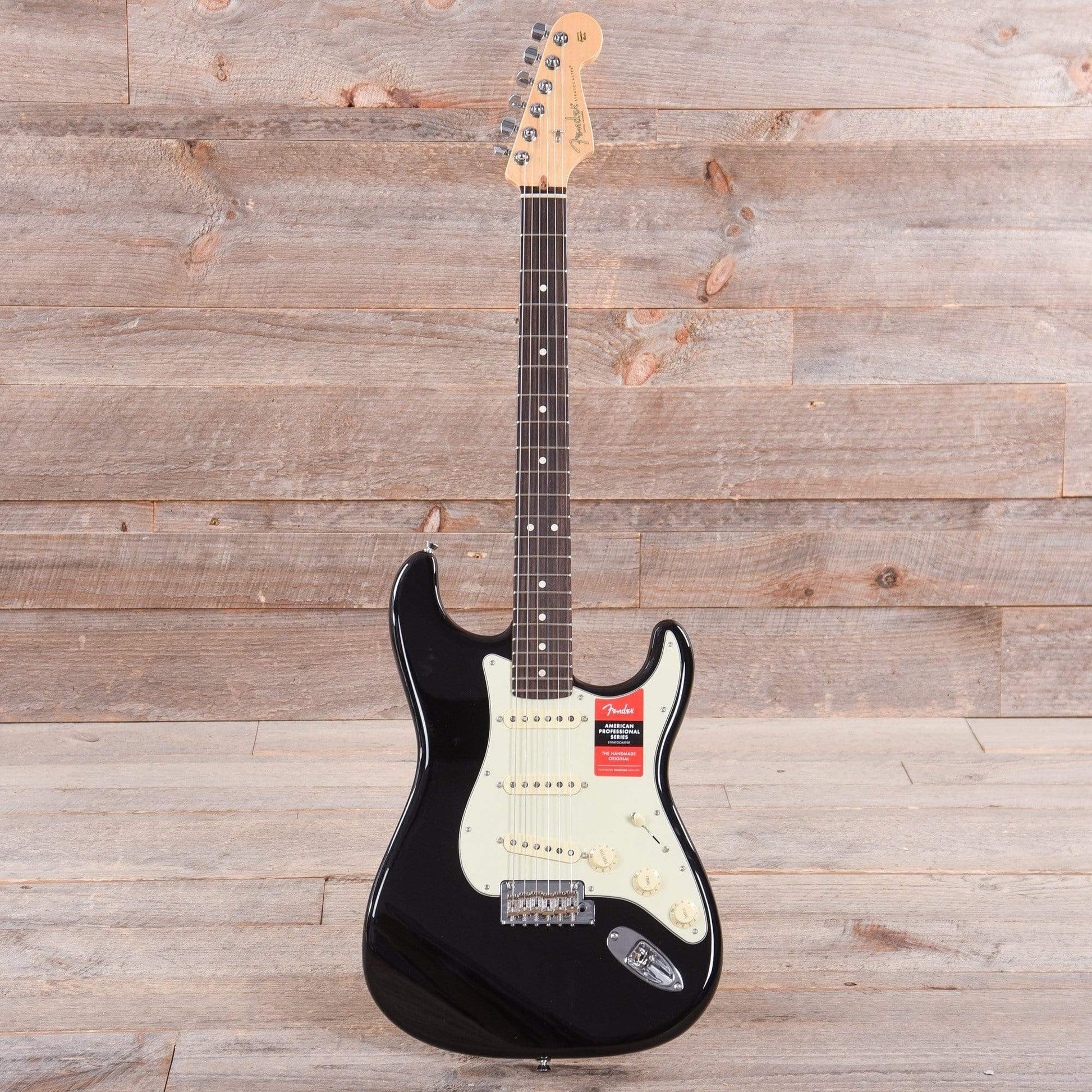 Fender American Pro Stratocaster Black w/Mint Pickguard Electric Guitars / Solid Body