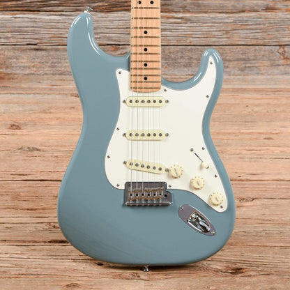 Fender American Pro Stratocaster Sonic Gray 2017 Electric Guitars / Solid Body