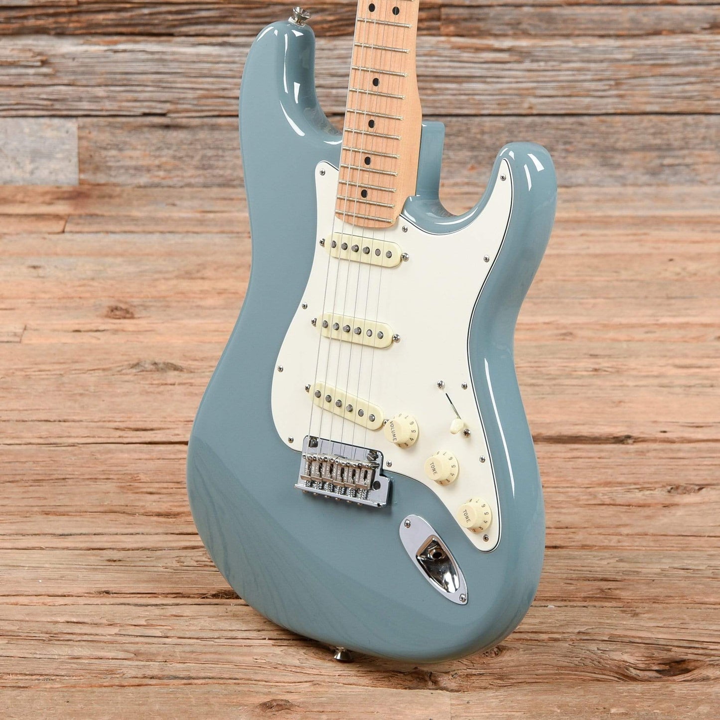 Fender American Pro Stratocaster Sonic Gray 2017 Electric Guitars / Solid Body