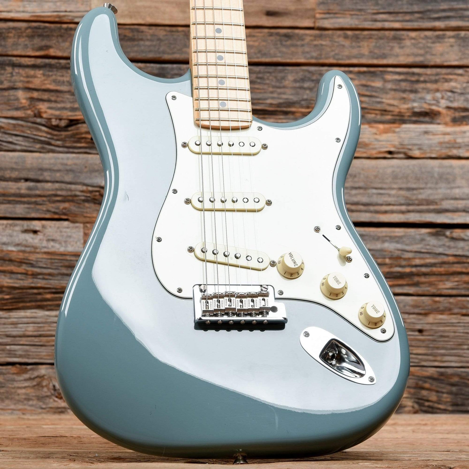 Fender American Pro Stratocaster Sonic Gray 2017 Electric Guitars / Solid Body