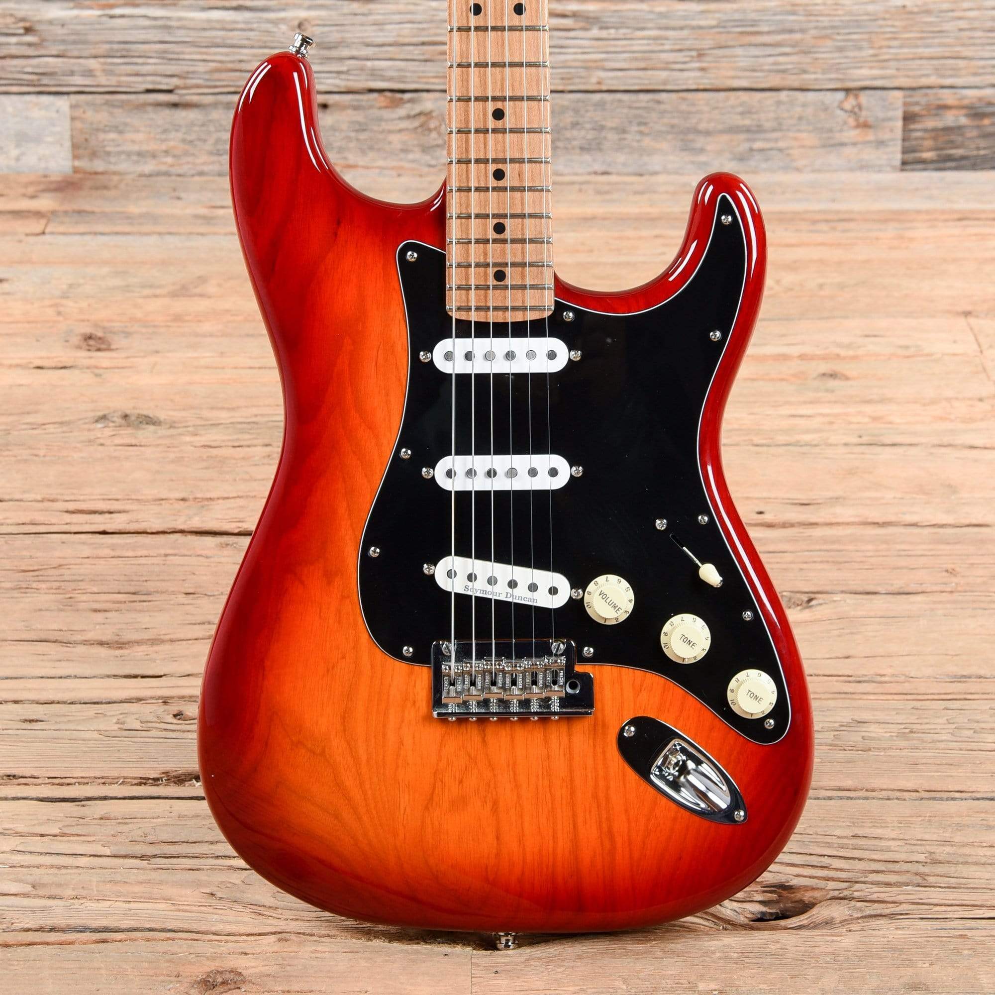 Fender American Pro Stratocaster w/Roasted Maple Neck Aged Cherry Burst 2018 Electric Guitars / Solid Body
