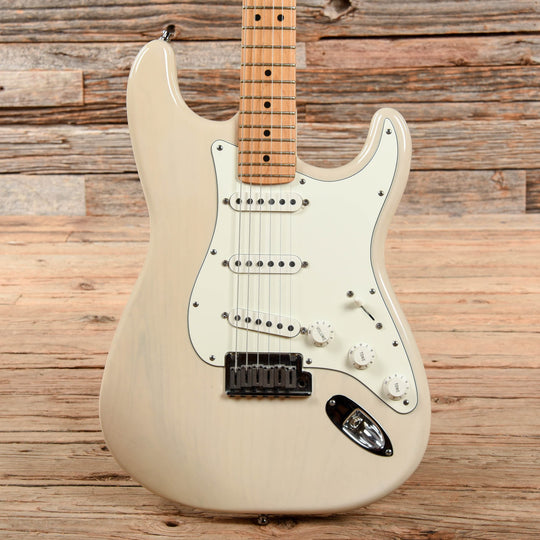 Fender American Series Stratocaster Honey Blonde 2000 Electric Guitars / Solid Body