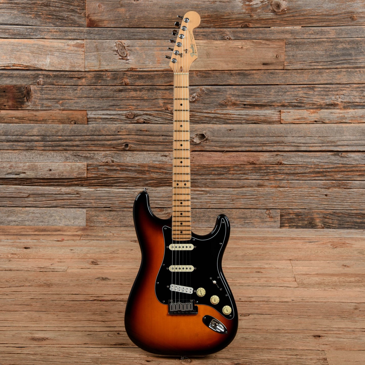 Fender American Standard Stratocaster 3-Color Sunburst 1993 Electric Guitars / Solid Body