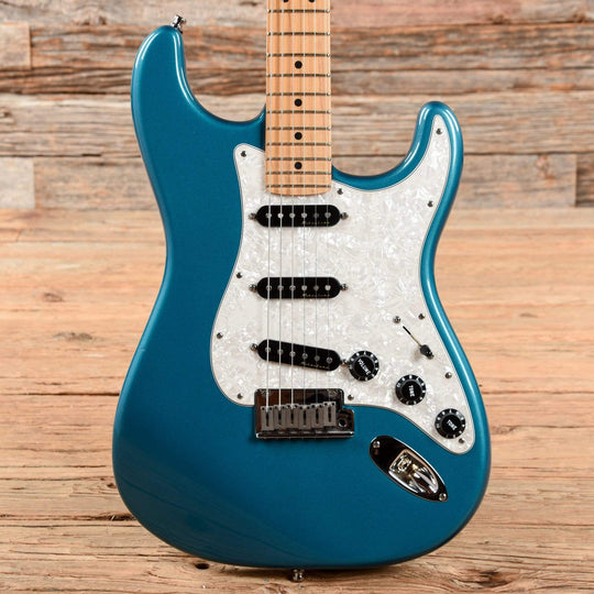 Fender American Standard Stratocaster Aquamarine Metallic 2000 Electric Guitars / Solid Body