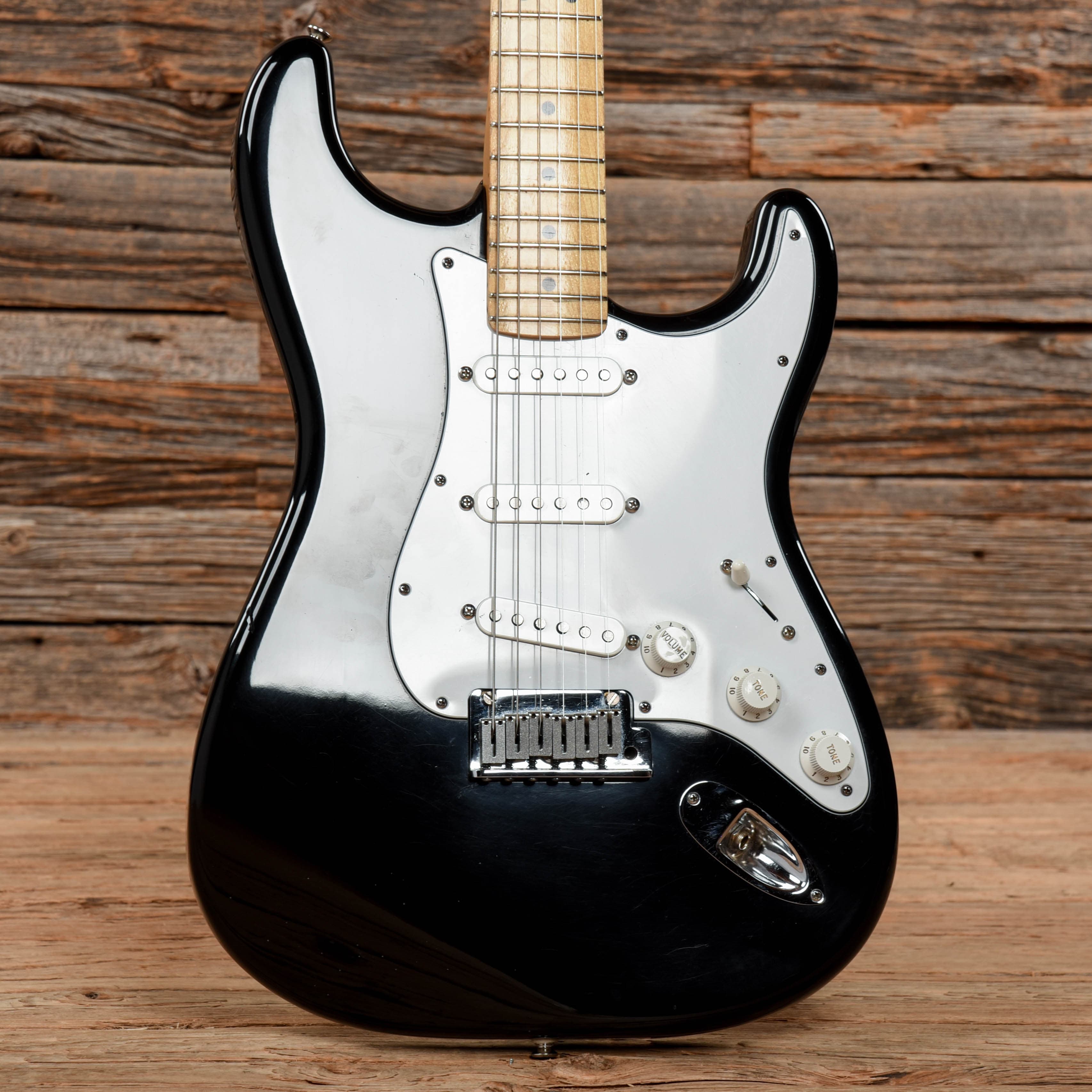Fender American Standard Stratocaster Black 2000 – Chicago Music