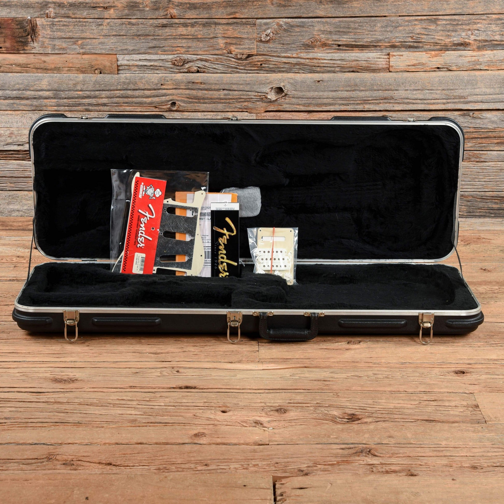 Fender American Standard Stratocaster Black 2003 Electric Guitars / Solid Body