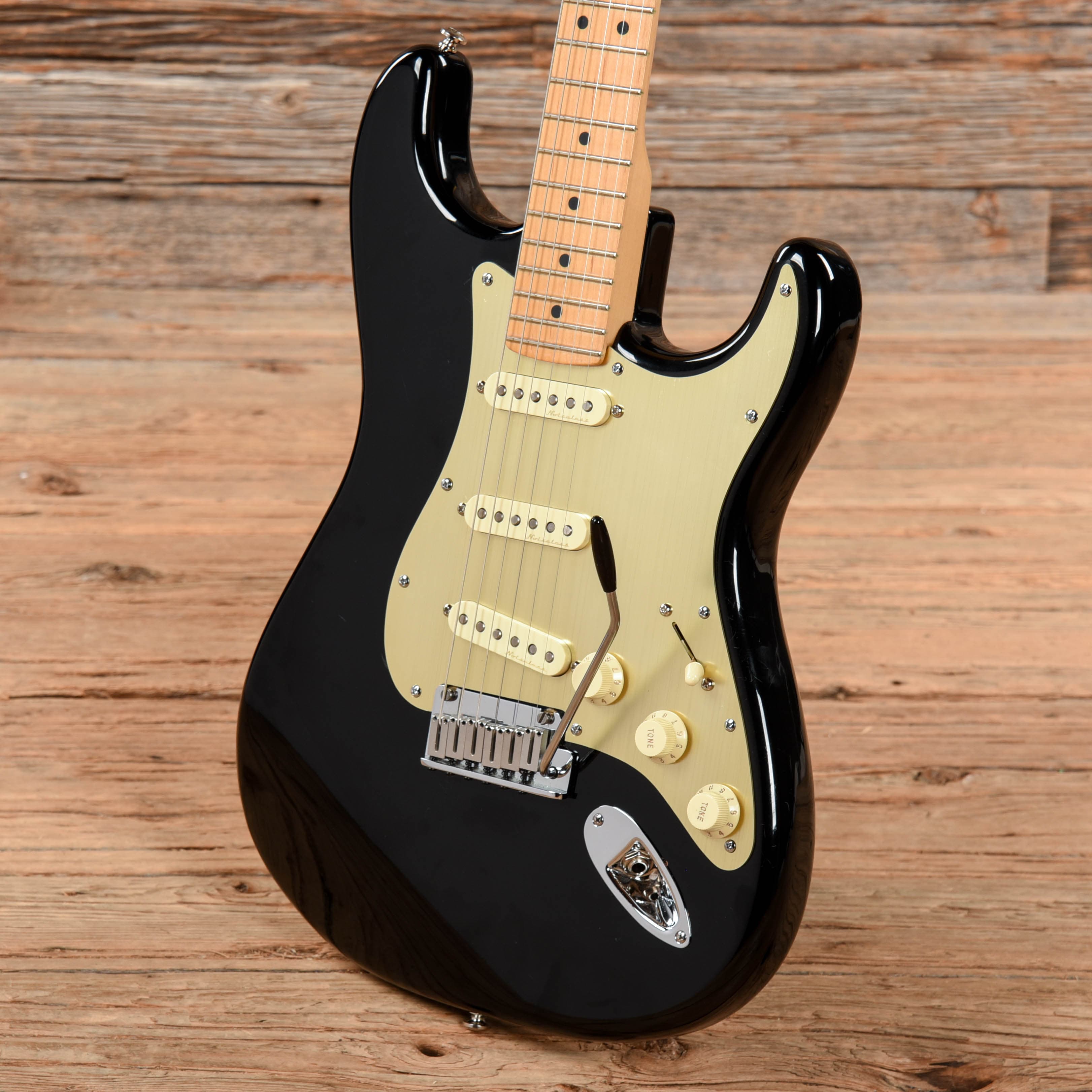 Fender American Standard Stratocaster Black 2003 – Chicago Music