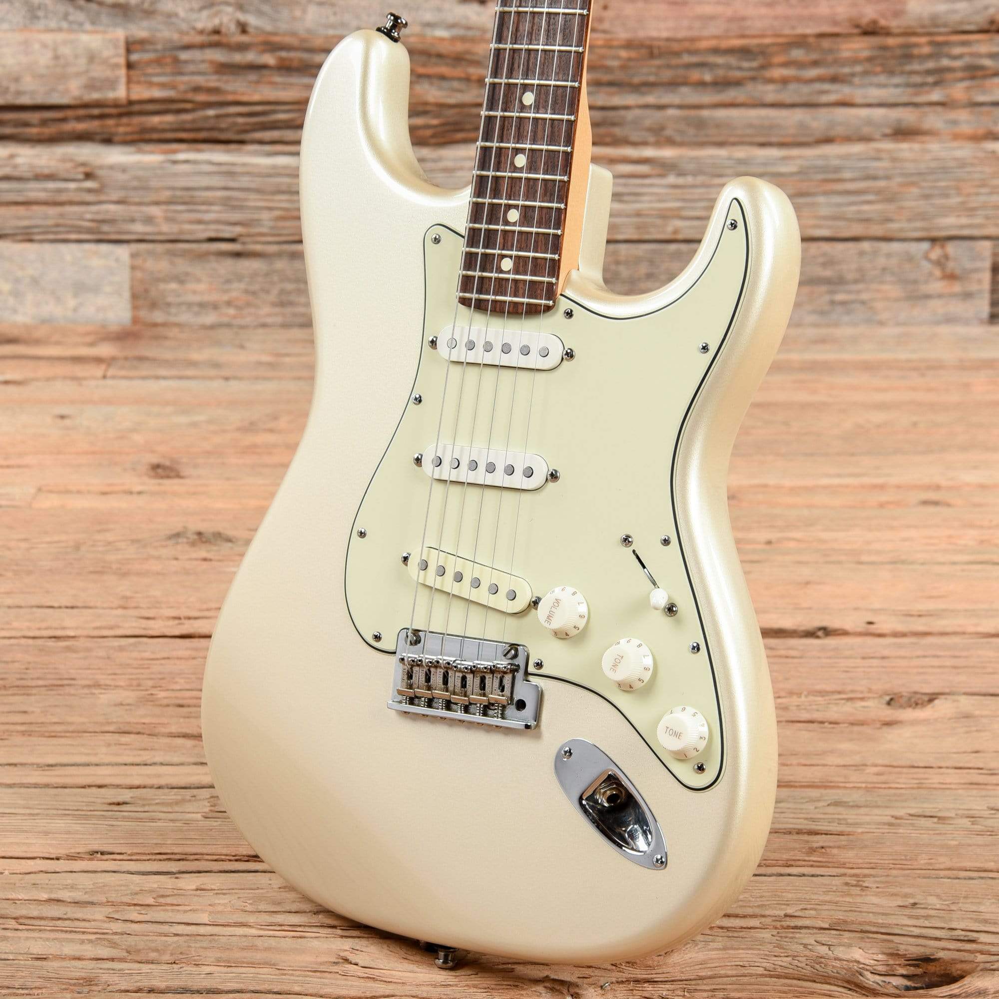 Fender American Standard Stratocaster Blizzard Pearl 2008 Electric Guitars / Solid Body