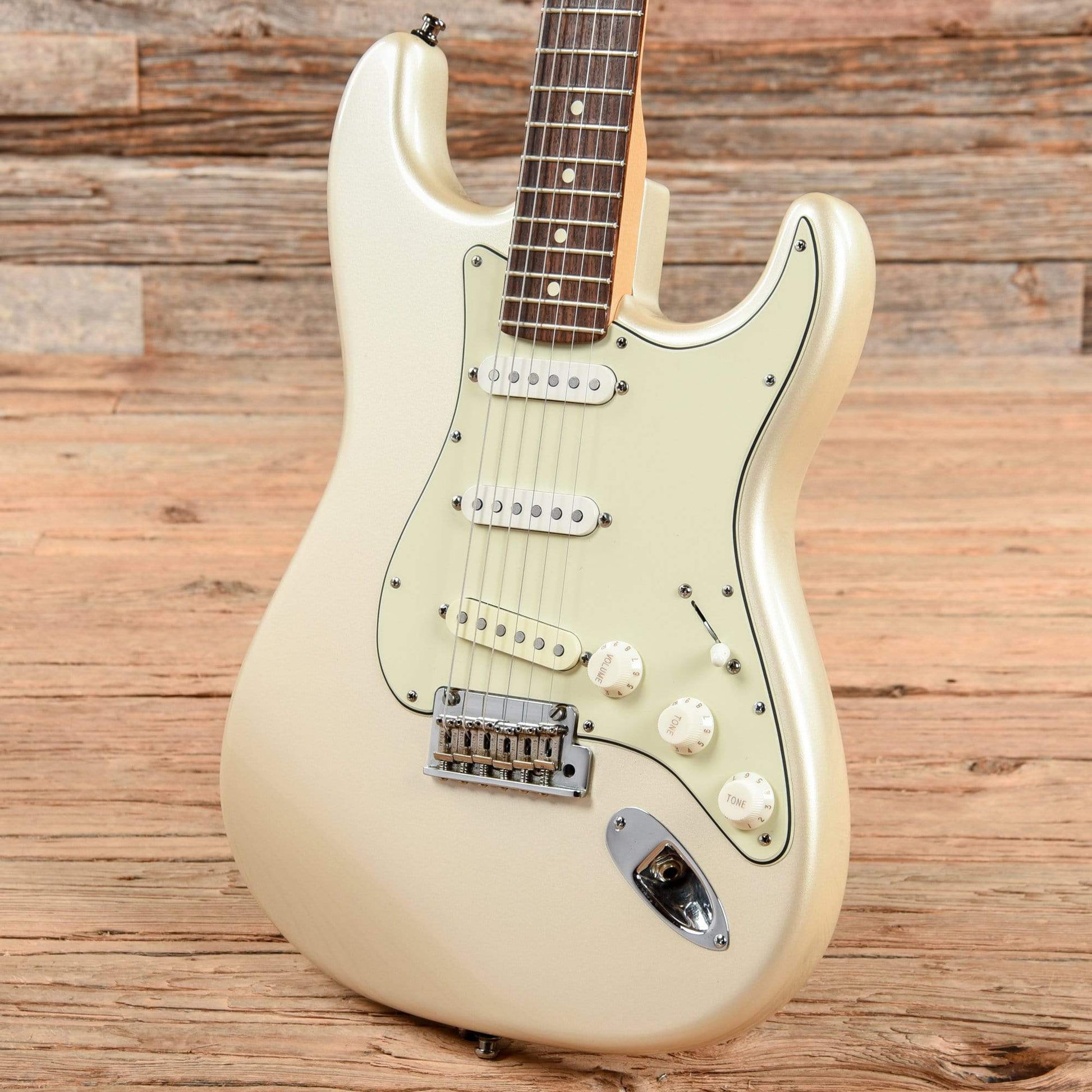 Fender American Standard Stratocaster Blizzard Pearl 2008 Electric Guitars / Solid Body