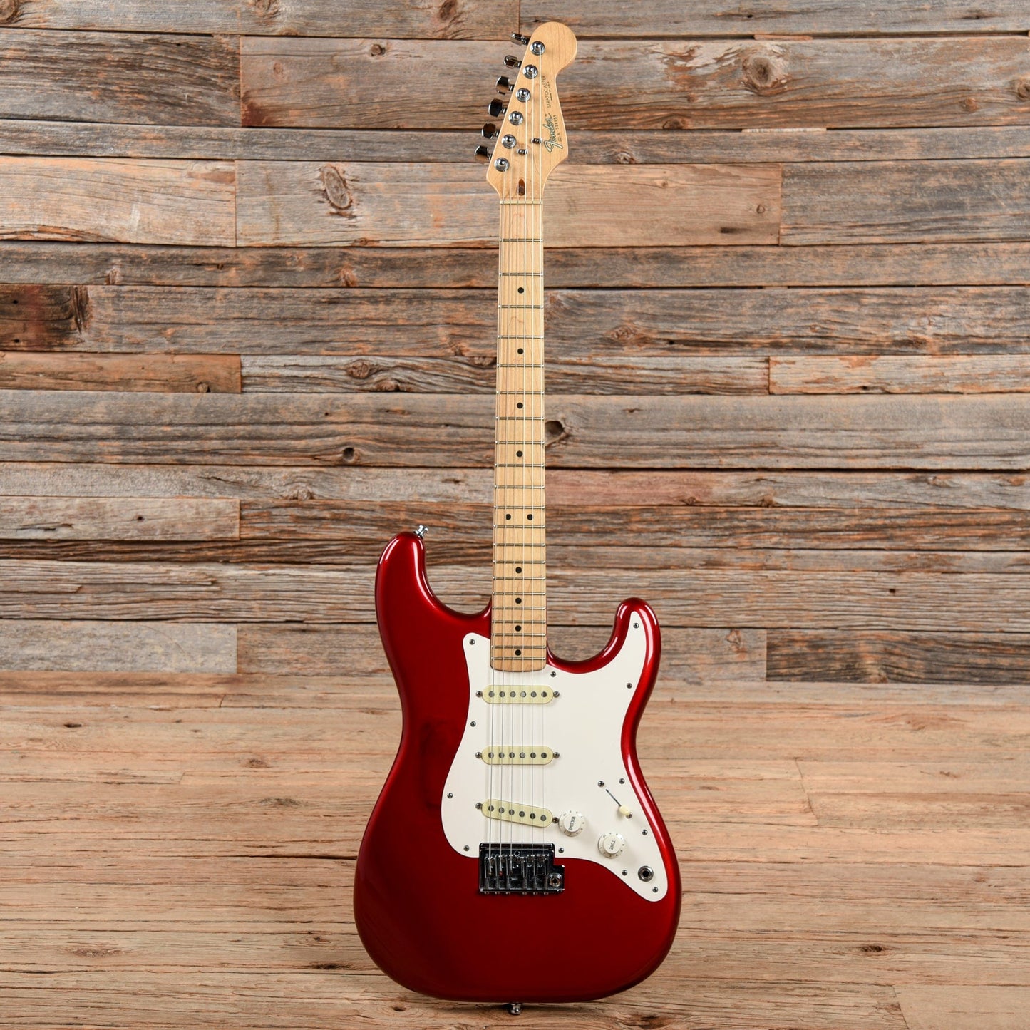 Fender American Standard Stratocaster Candy Apple Red 1984 Electric Guitars / Solid Body