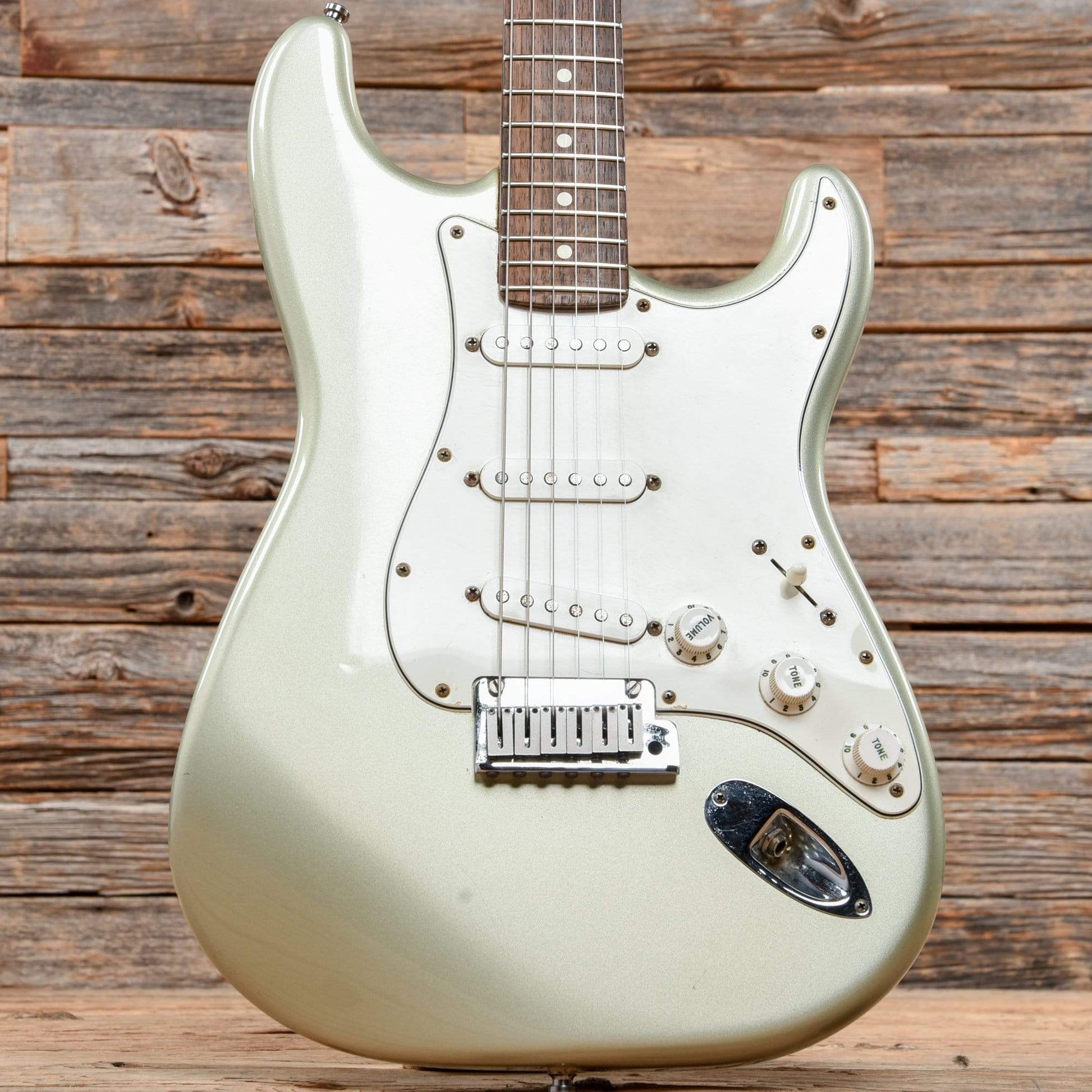 Fender American Standard Stratocaster Inca Silver 1999 Electric Guitars / Solid Body