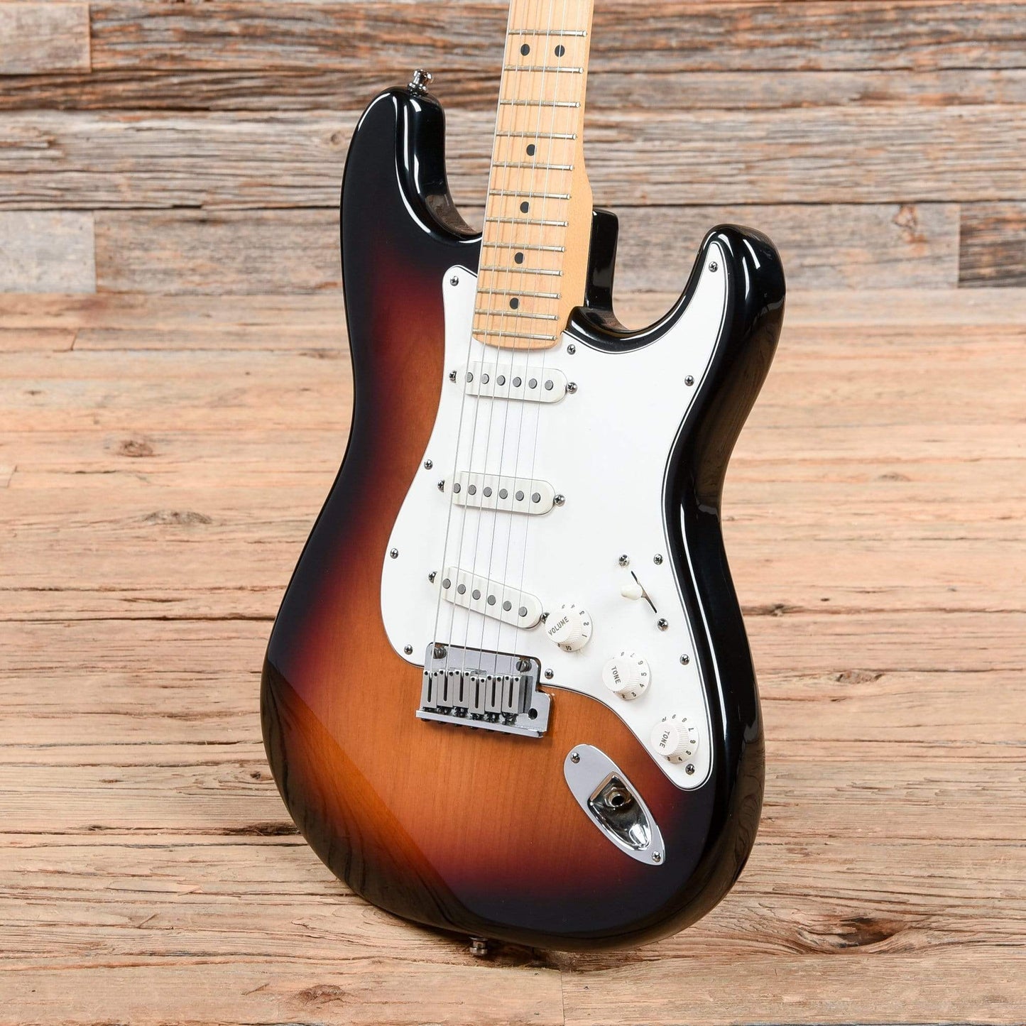 Fender American Standard Stratocaster Sunburst 1999 Electric Guitars / Solid Body