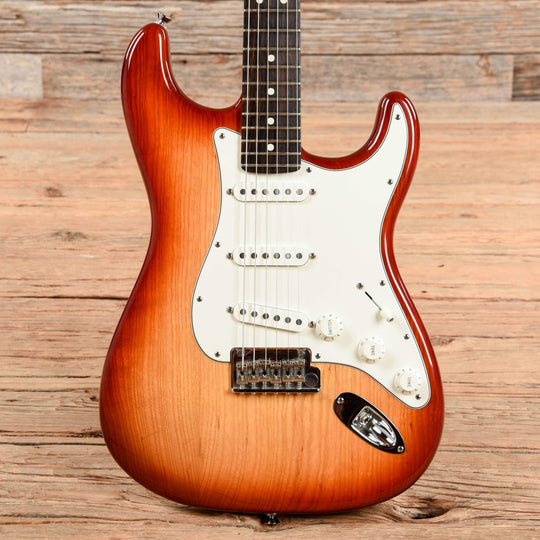 Fender American Standard Stratocaster Sunburst 2007 Electric Guitars / Solid Body