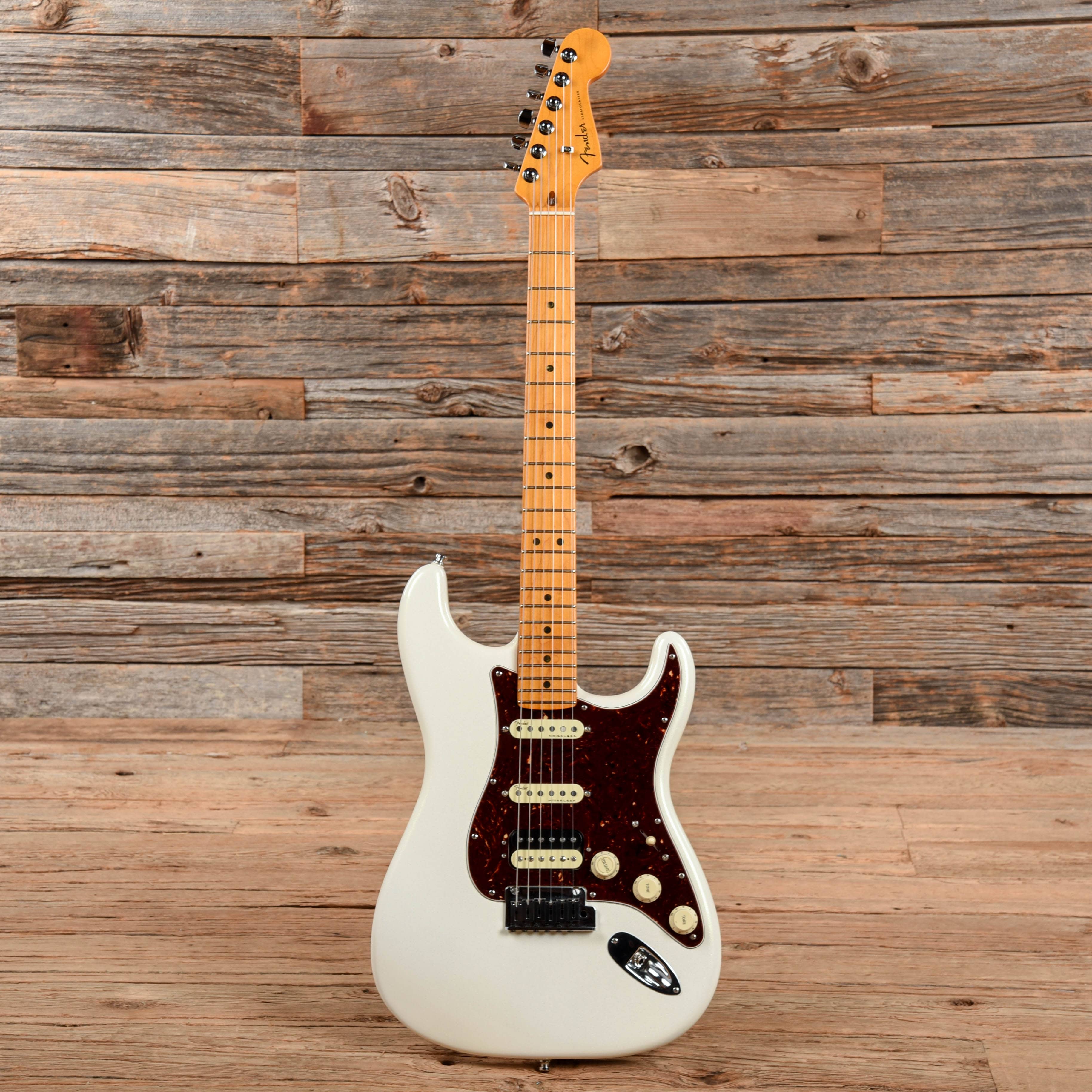 Fender American Ultra Stratocaster Arctic Pearl 2019 Electric Guitars / Solid Body