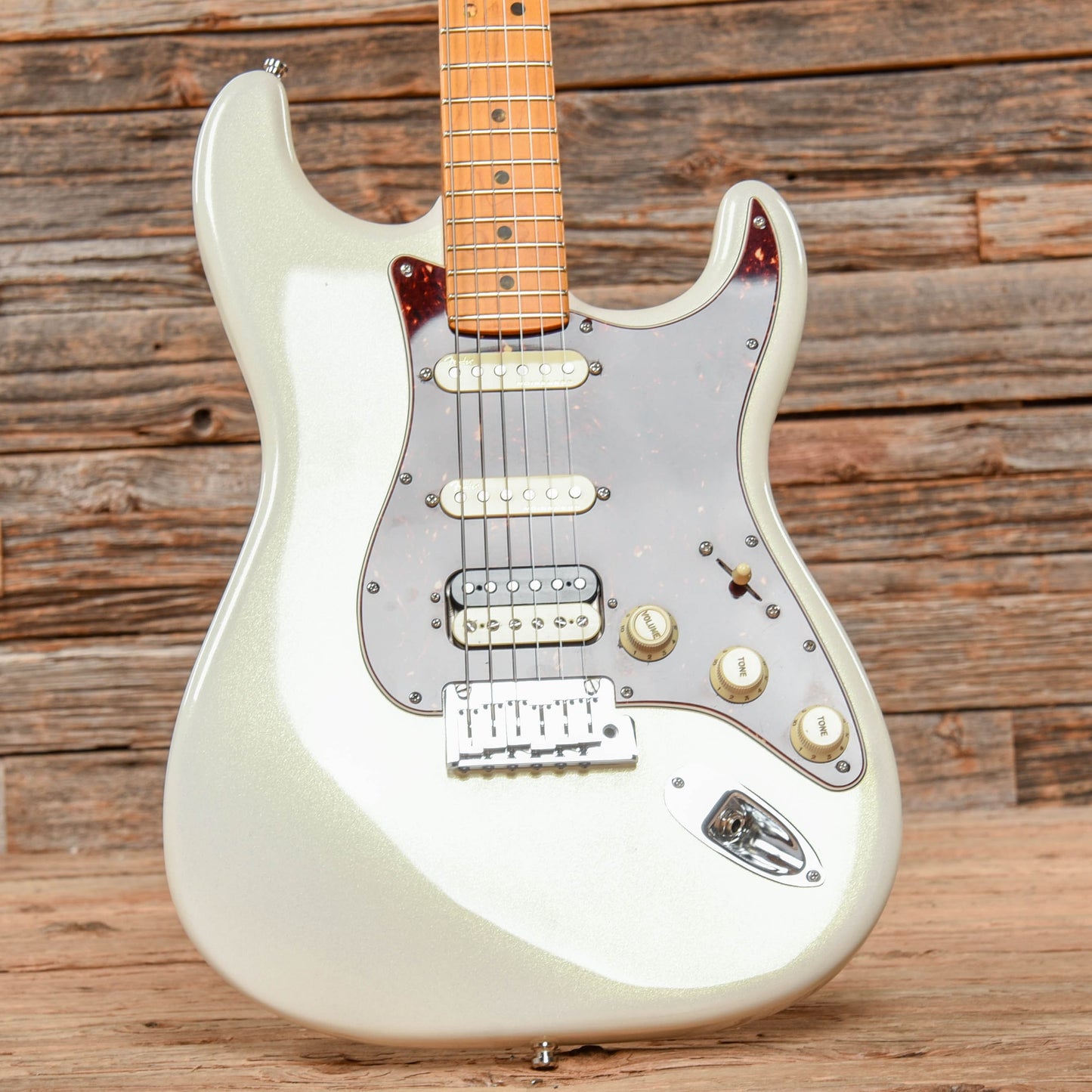 Fender American Ultra Stratocaster Arctic Pearl 2019 Electric Guitars / Solid Body